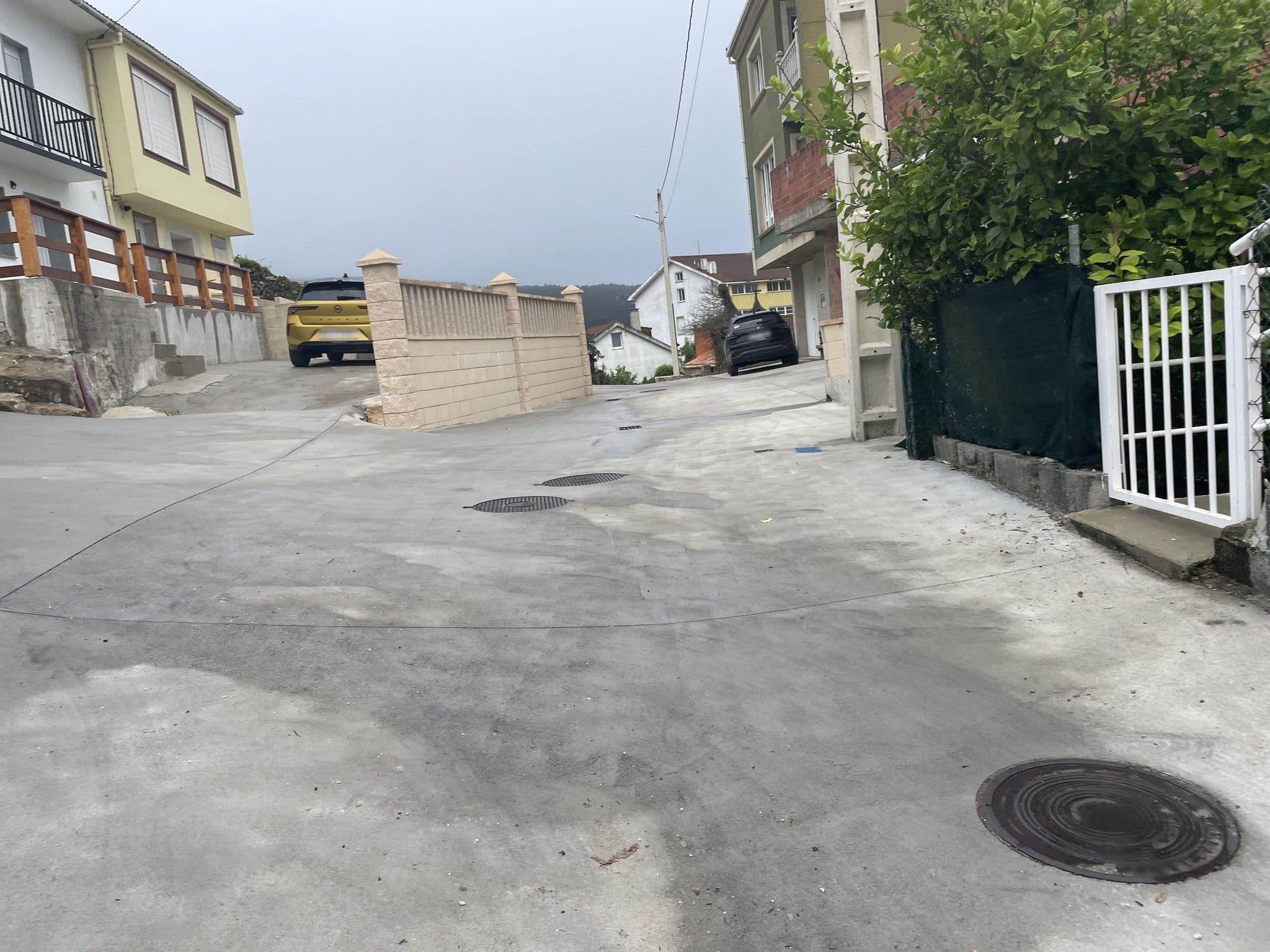 Street view near O Cobijo de Elva, Camariñas — © seraq (CC BY-SA · Mapillary)