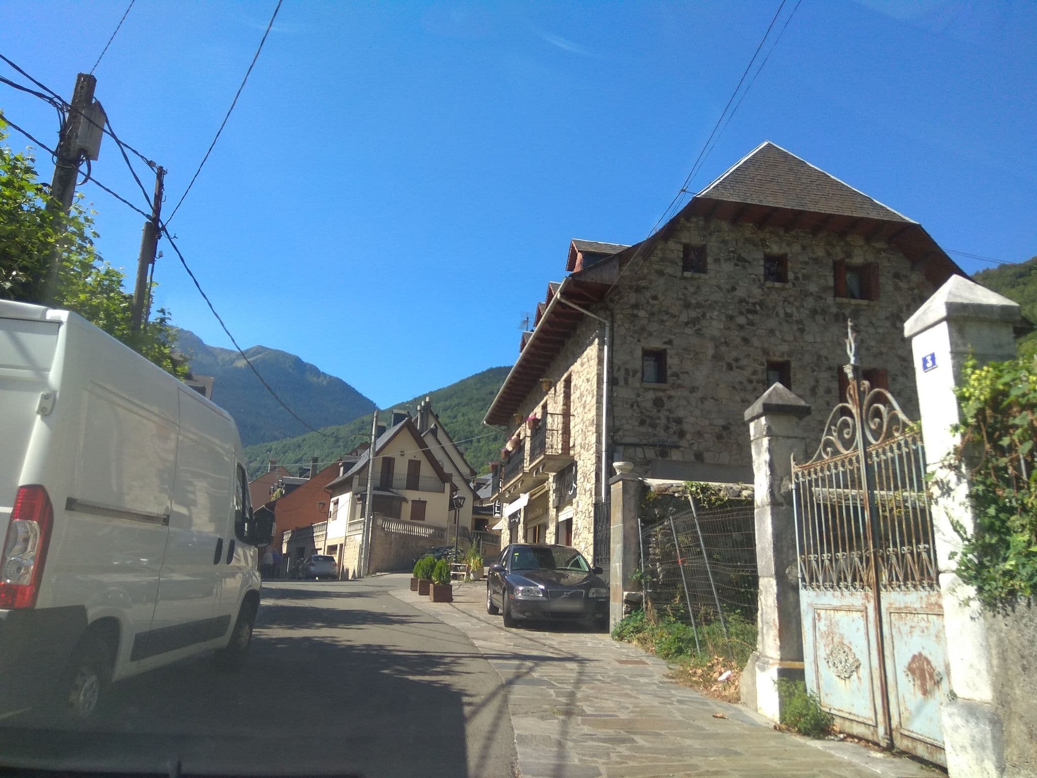 Street view near Ostau Soley, Vielha