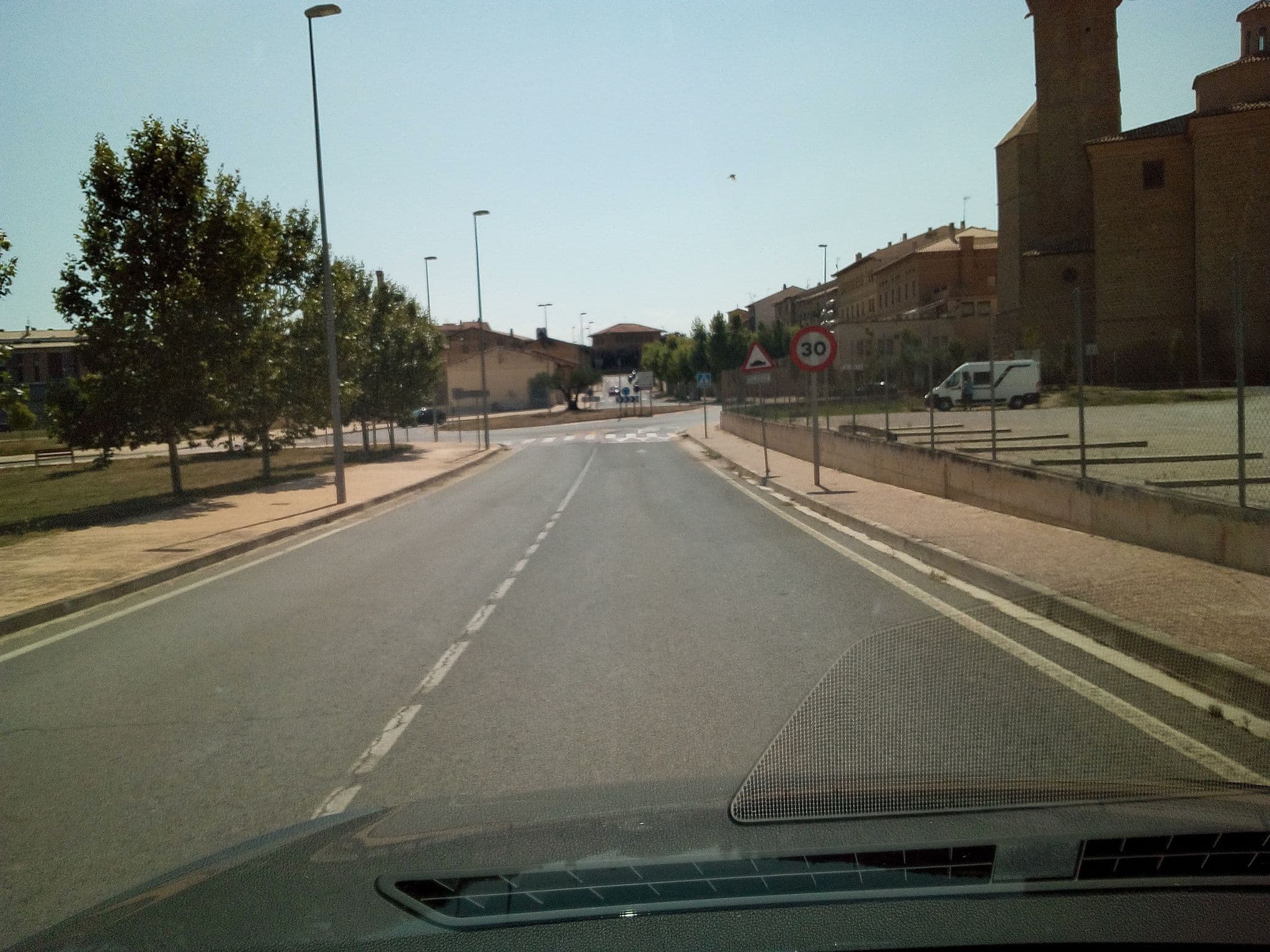 Street view near Olite / Erriberri, Olite-Erriberri — © pasq_fr (CC BY-SA · Mapillary)