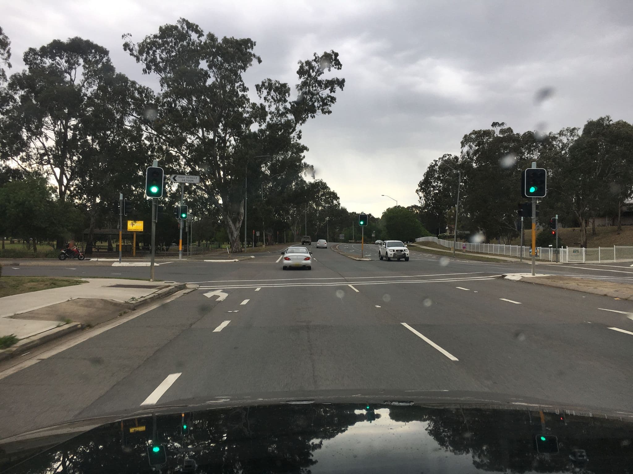 Street view near The Hermitage Motel, Muswellbrook — © grahamavard (CC BY-SA · Mapillary)