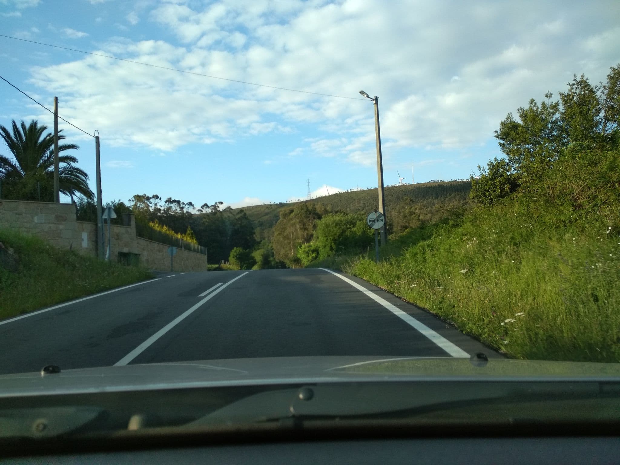 Street view near O Curruncho dos López, Mazaricos — © cafeconleche (CC BY-SA · Mapillary)