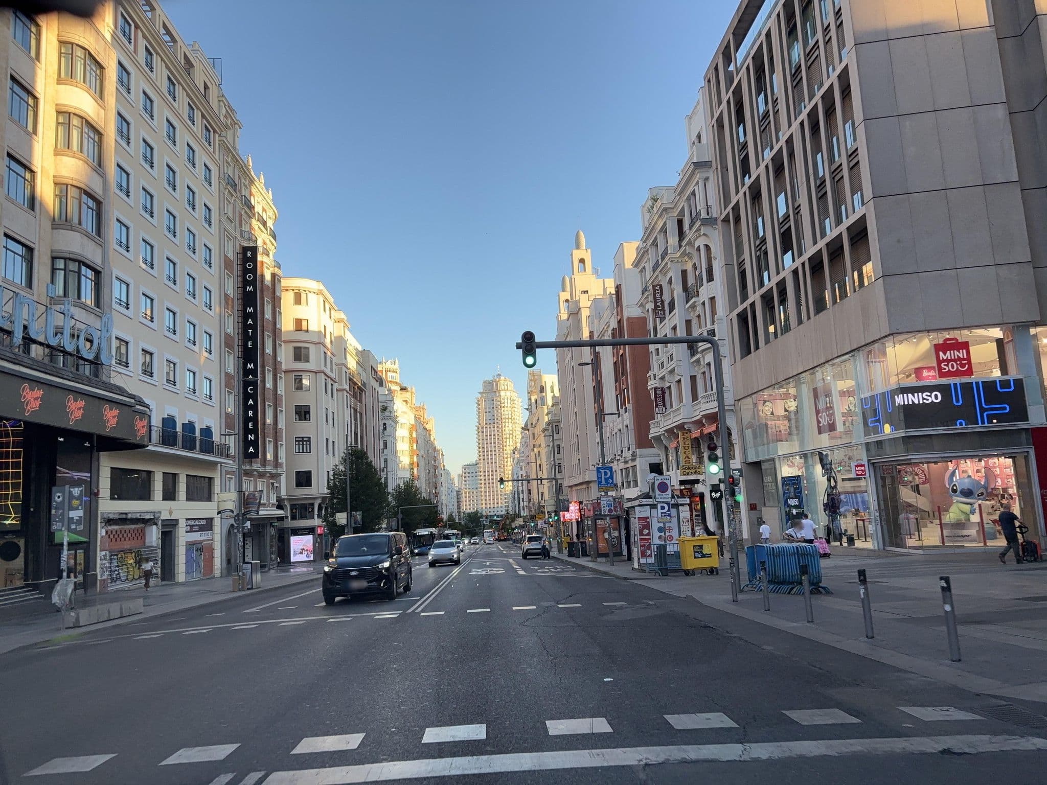 Street view near Hotel Vincci Capitol, Madrid Centro — © seraq (CC BY-SA · Mapillary)