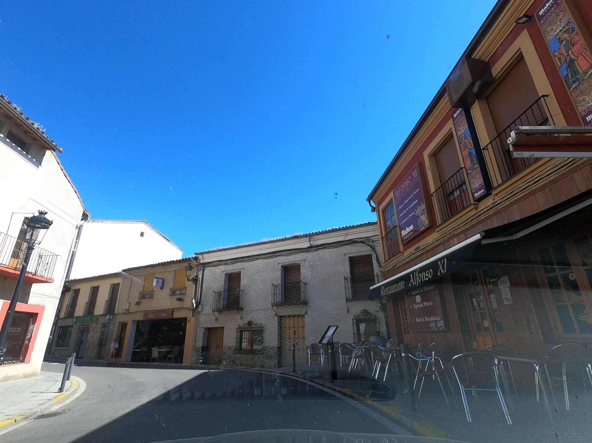 Street view near Alfonso XII, Guadalupe — © adrigrillo (CC BY-SA · Mapillary)