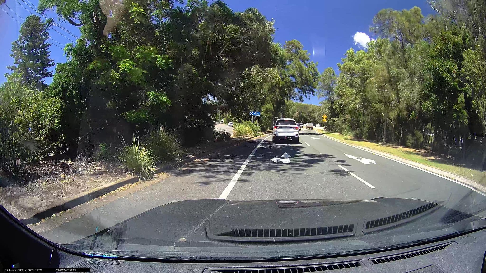 Street view near Black Swan Motel, Swansea — © maxim752 (CC BY-SA · Mapillary)