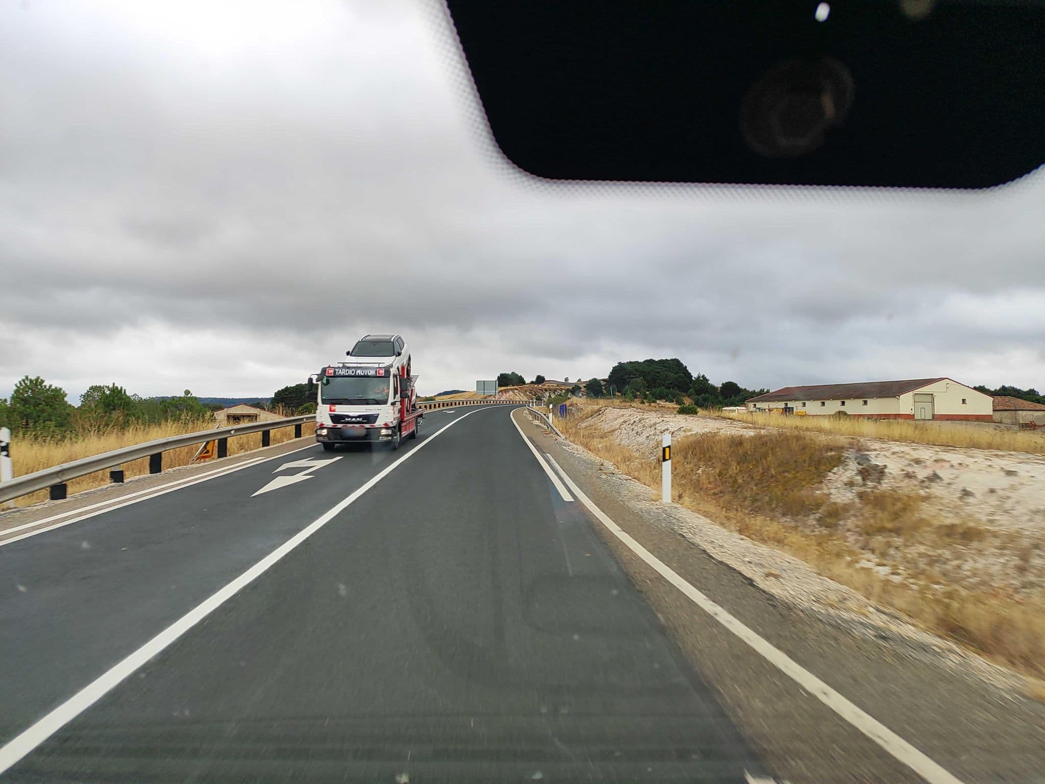 Street view near Área de autocaravanas de Basconcillos del Tozo, San Martín de Elines — © Halig (CC BY-SA · Mapillary)