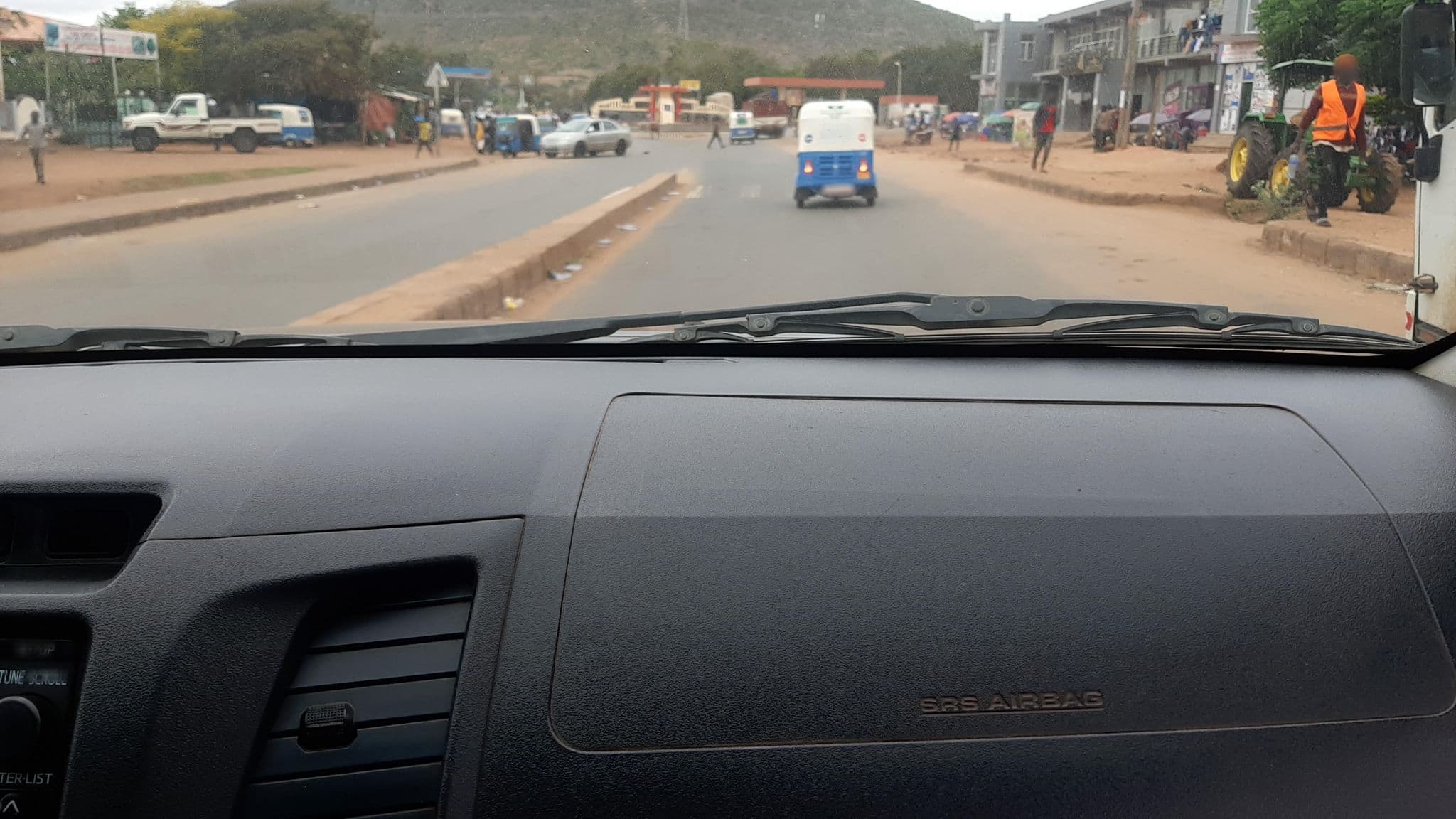 Street view near Hawi Hotel, Yabēlo — © abdiaman (CC BY-SA · Mapillary)