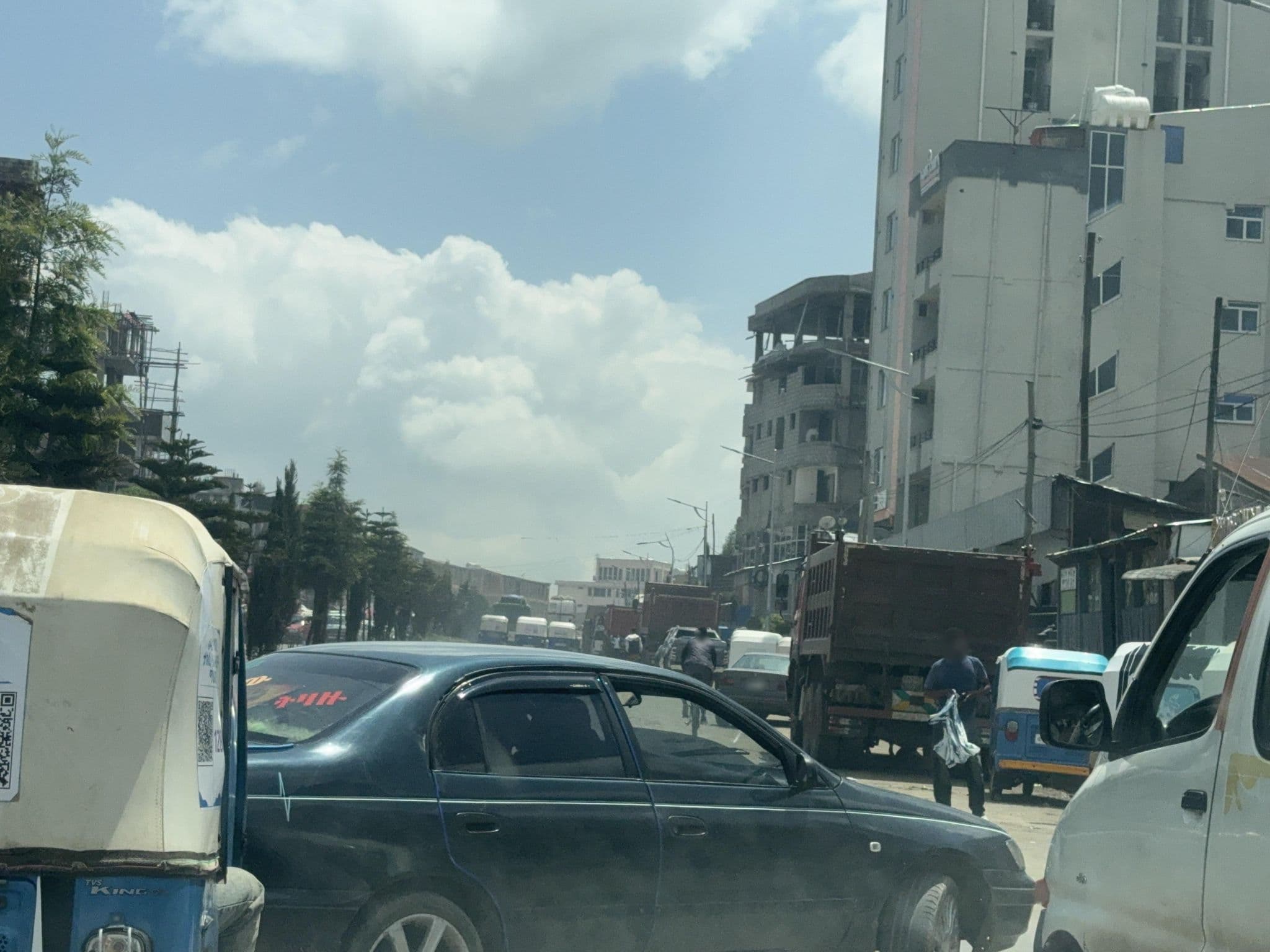 Street view near Tsgereda Hotel, Debre Birhan — © FitsumN (CC BY-SA · Mapillary)