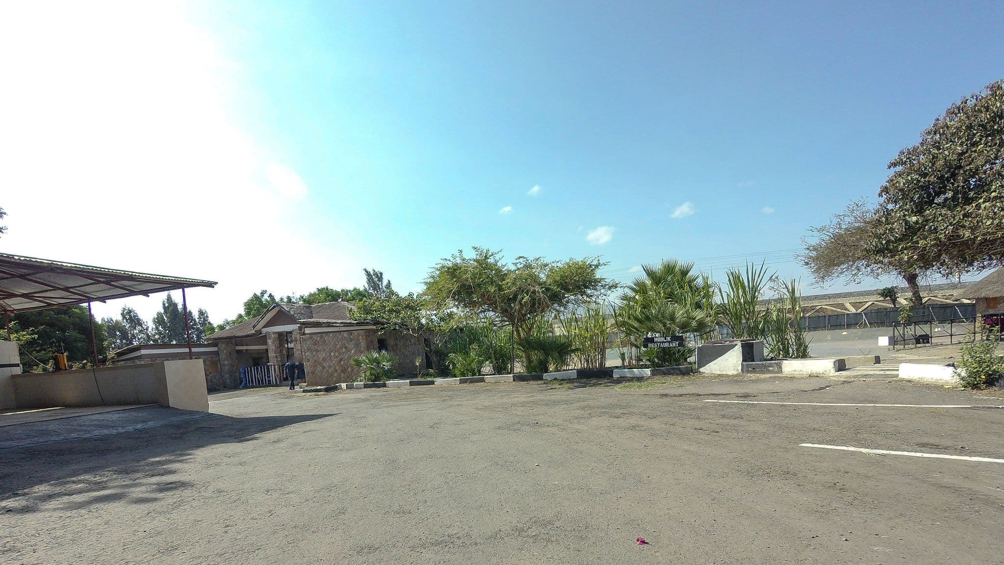 Street view near Adulala Resort, Bishoftu — © esario (CC BY-SA · Mapillary)