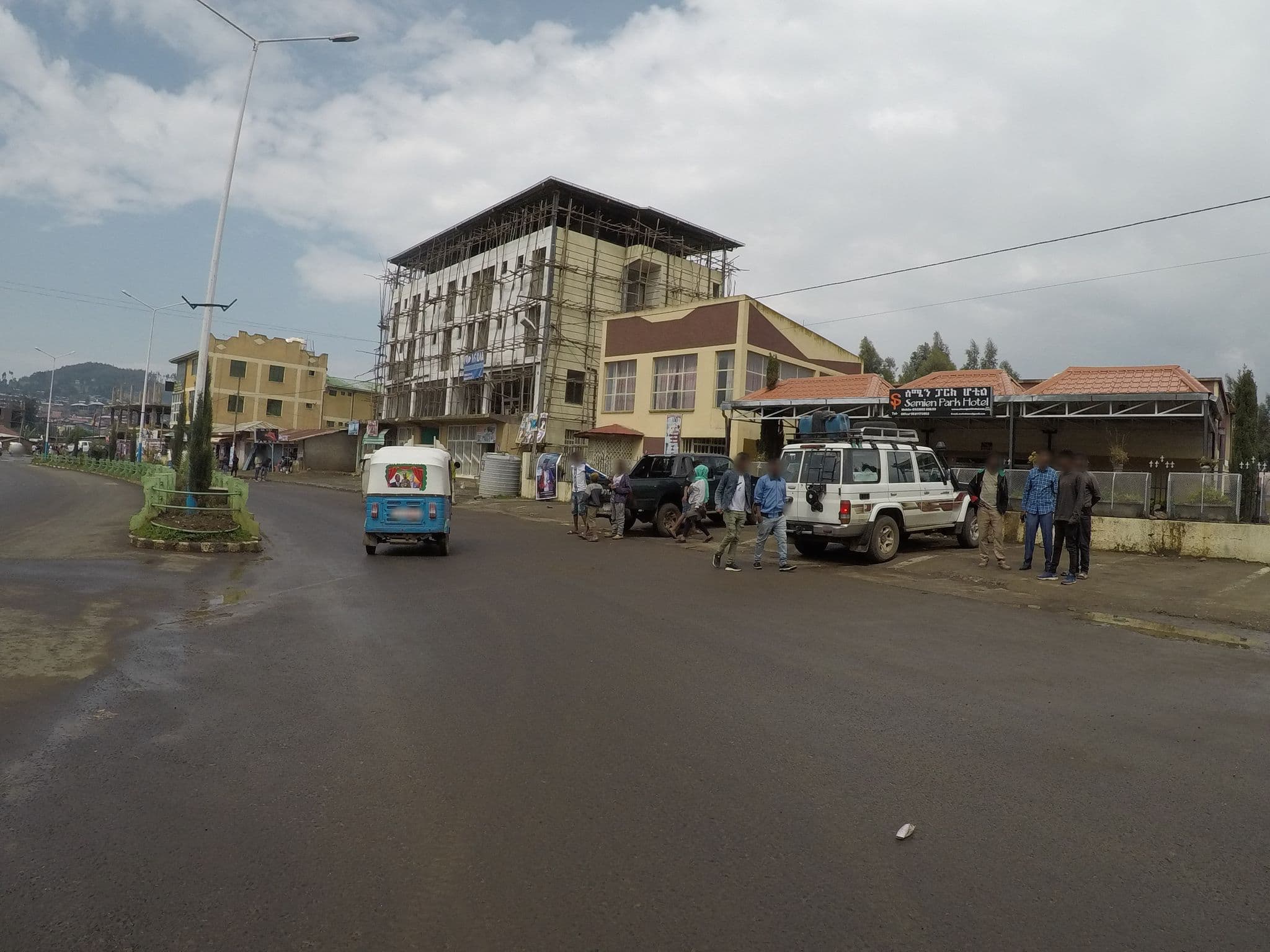 Street view near Simien Park Hotel (unofficial campsite), Debark’ — © eneerhut (CC BY-SA · Mapillary)
