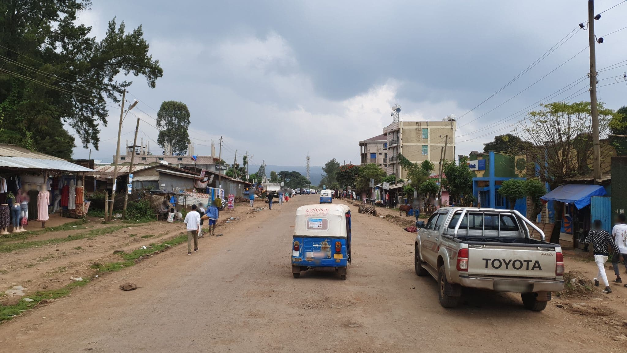 Street view near belay zeleke hotel, Burē — © kokofebuee (CC BY-SA · Mapillary)