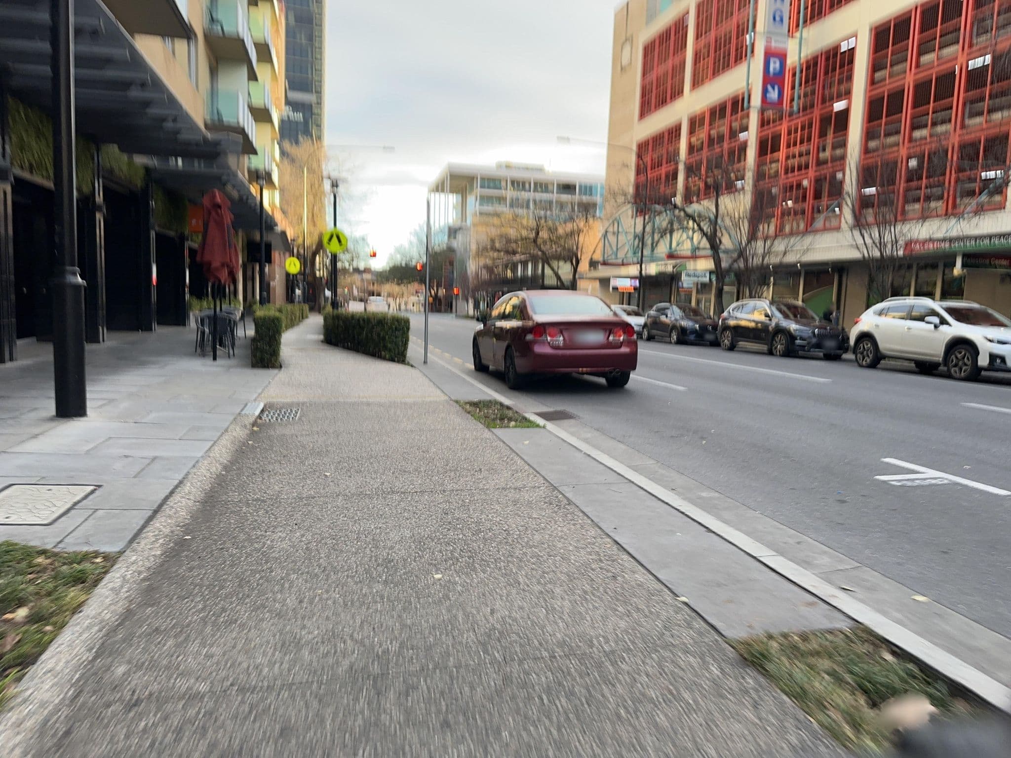 Street view near Majestic Roof Garden Hotel, Adelaide city centre — © banjo5295 (CC BY-SA · Mapillary)