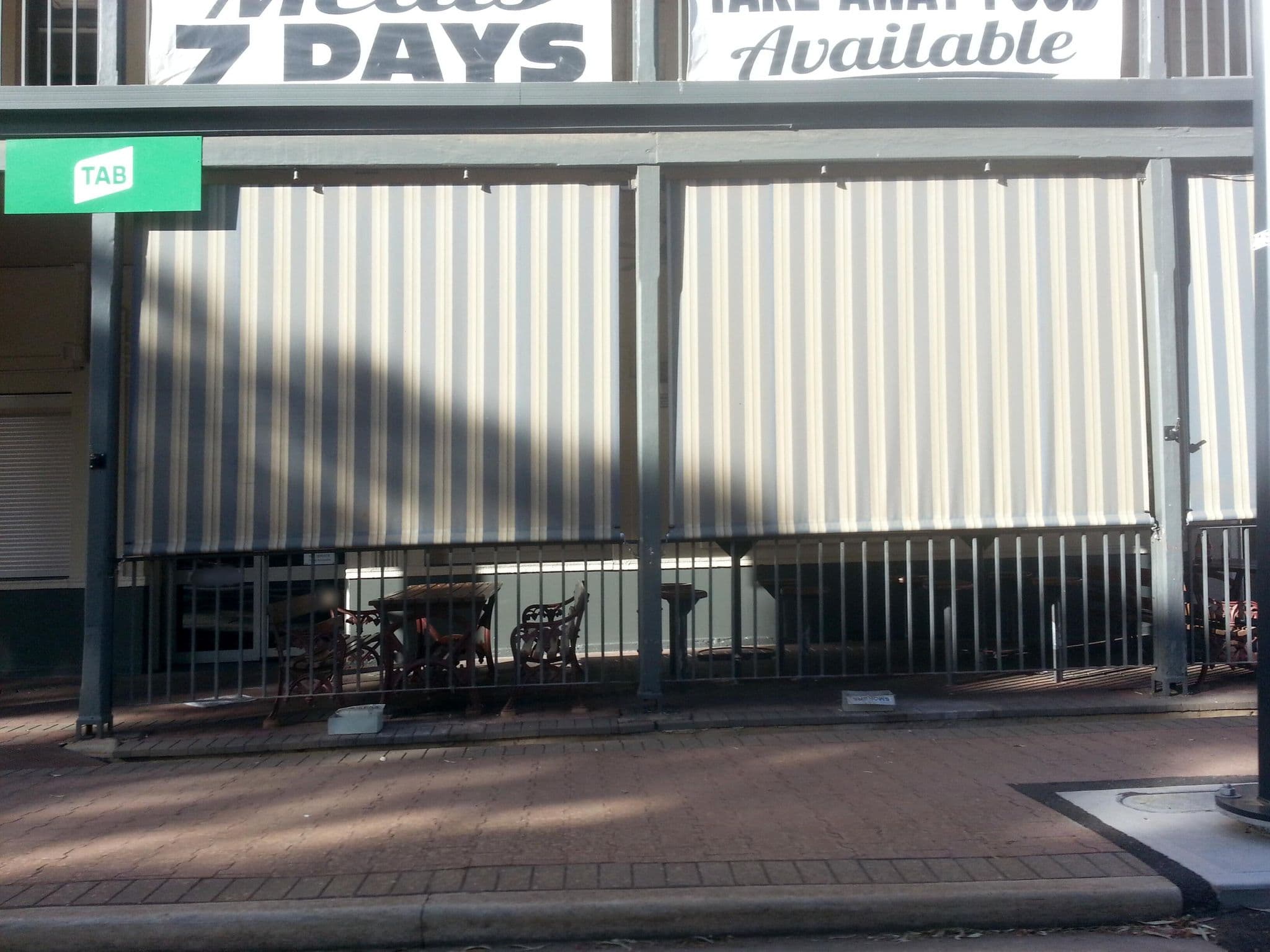 Street view near Commercial Hotel Motel, Jamestown — © bob3bob3 (CC BY-SA · Mapillary)