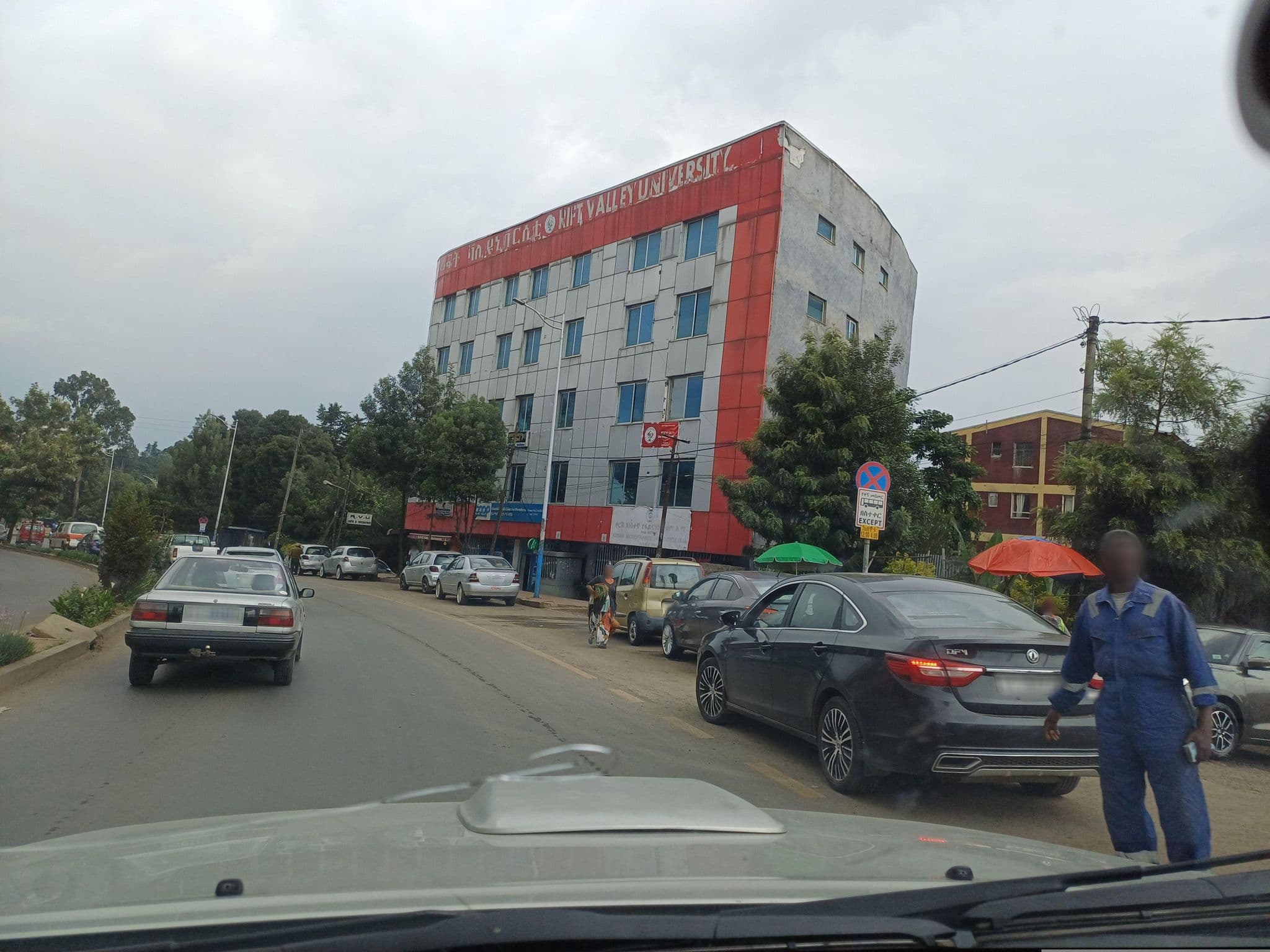 Street view near mekonenoch kebebe, Addis Ababa