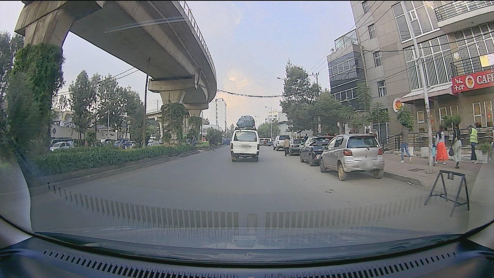 Street view near Alulla Abaneg Buldg, Addis Ababa — © amtxi (CC BY-SA · Mapillary)