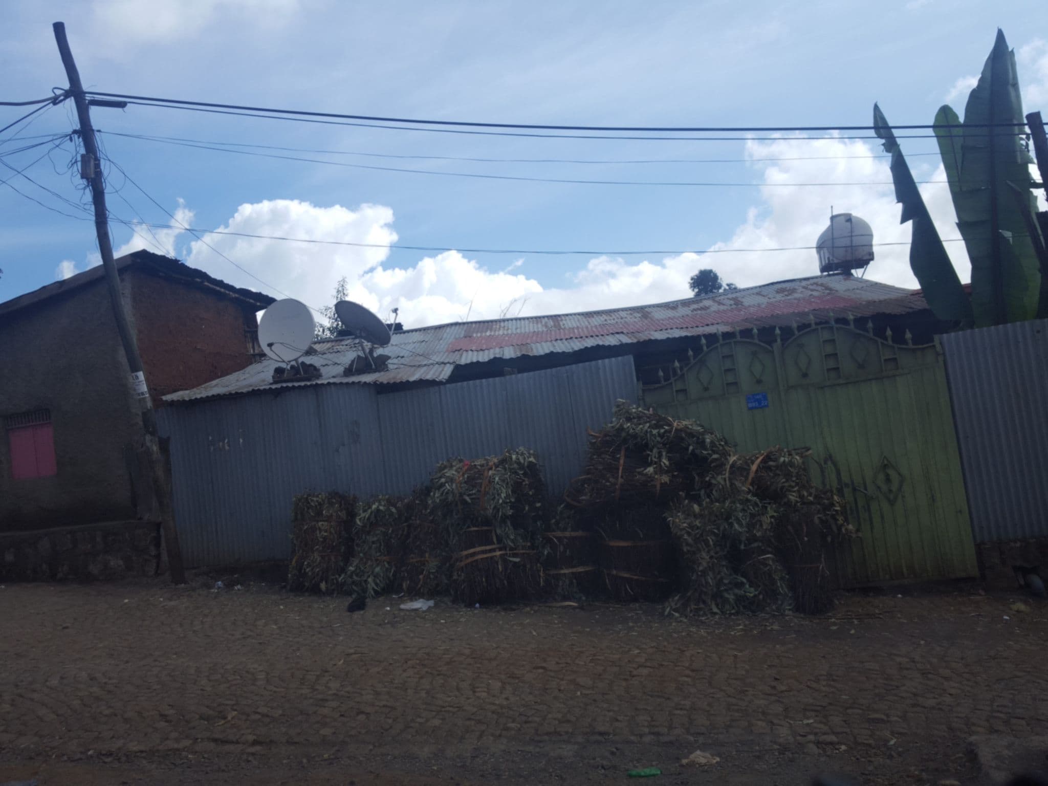 Street view near Berekt marketing house, Addis Ababa