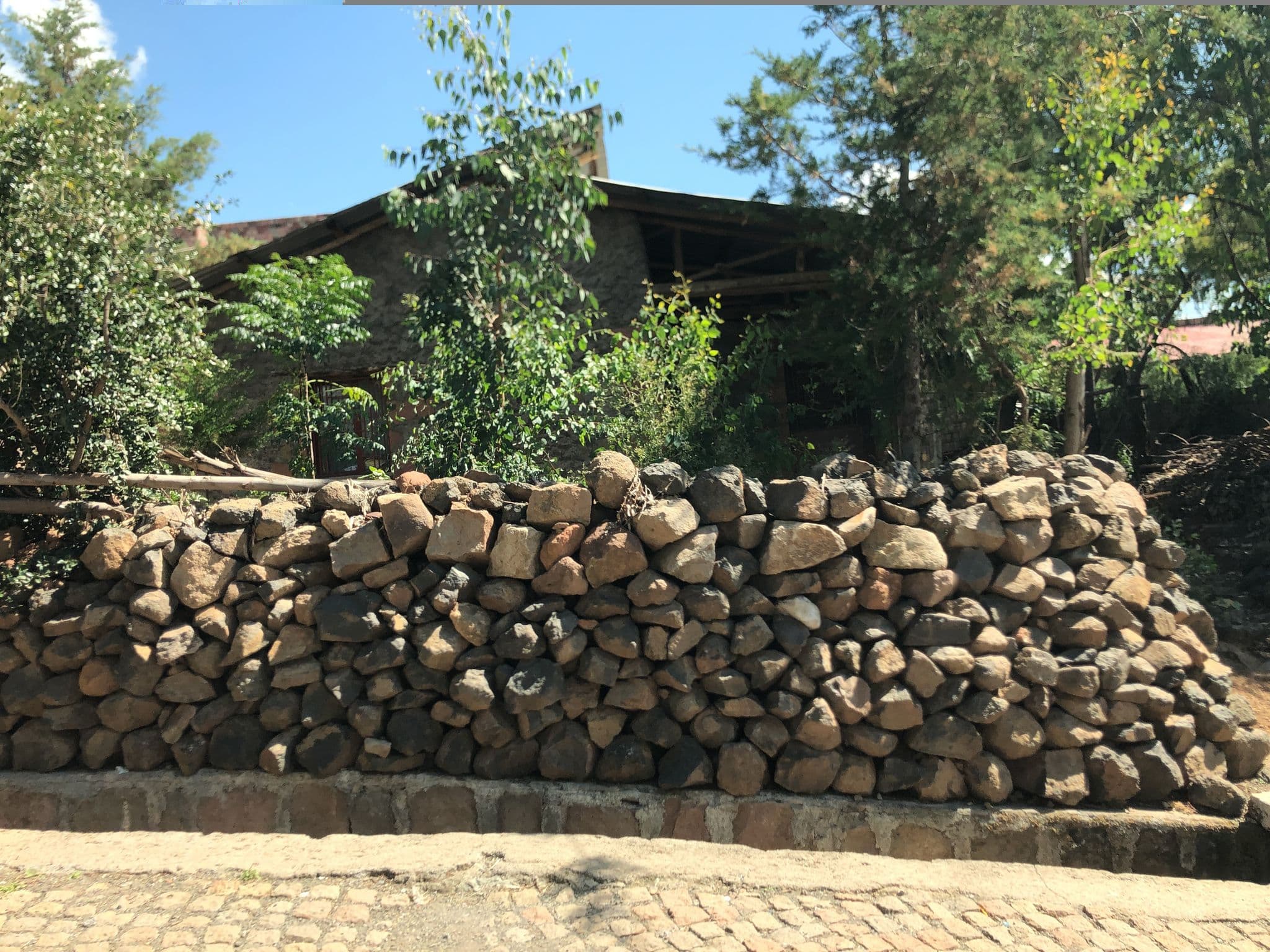 Street view near Yerusalem Hotel, Lalibela — © mtnbiker (CC BY-SA · Mapillary)
