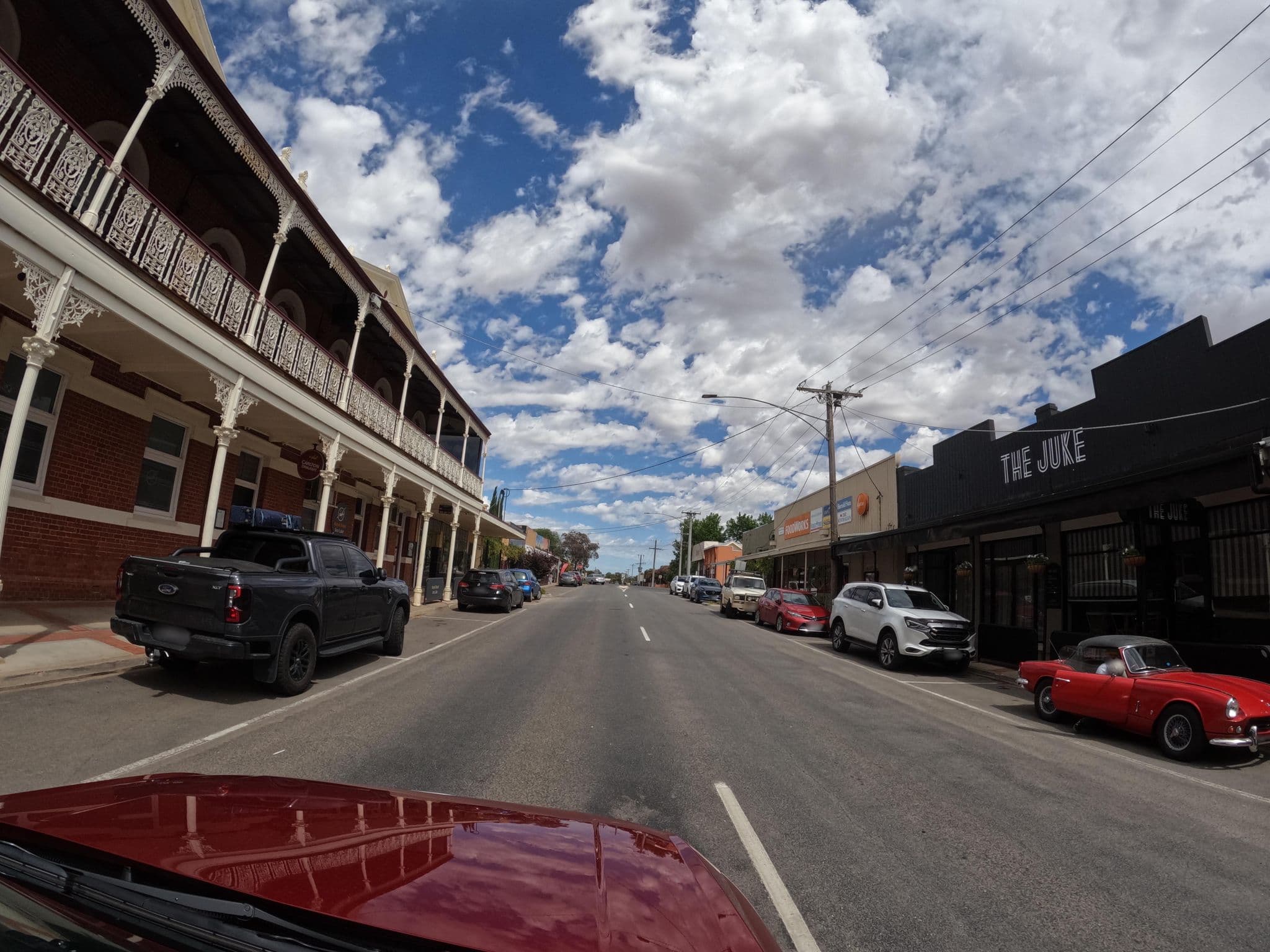 Street view near Royal Hotel, Ouyen — © skillsy (CC BY-SA · Mapillary)