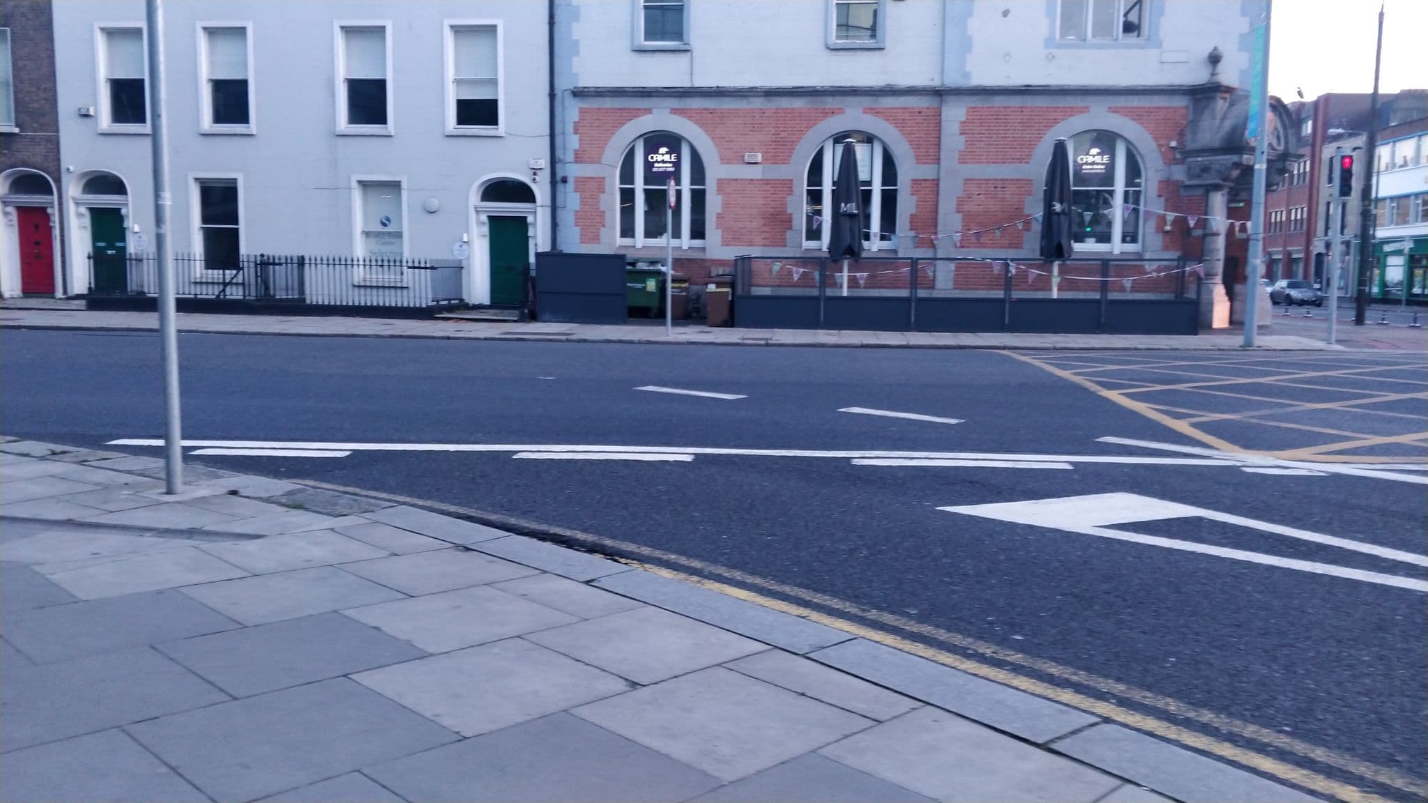Street view near The Lombard Townhouse, Dublin — © brianh (CC BY-SA · Mapillary)