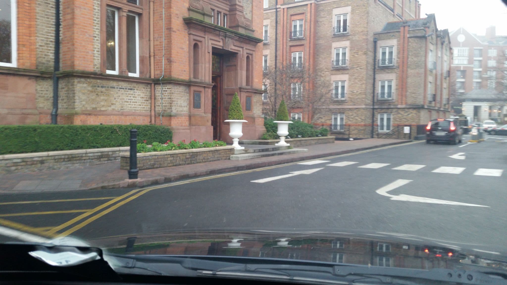 Street view near Clayton Hotel, Sandymount — © debigc (CC BY-SA · Mapillary)
