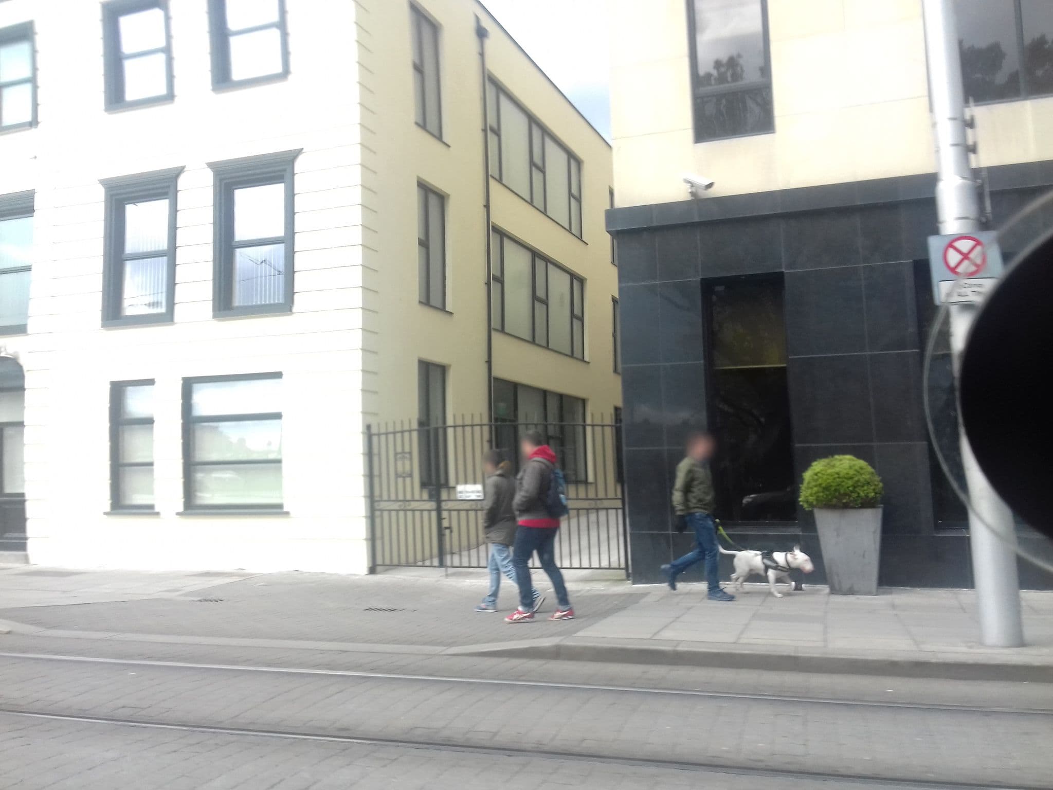 Street view near Ashling Hotel, Rialto — © debigc (CC BY-SA · Mapillary)