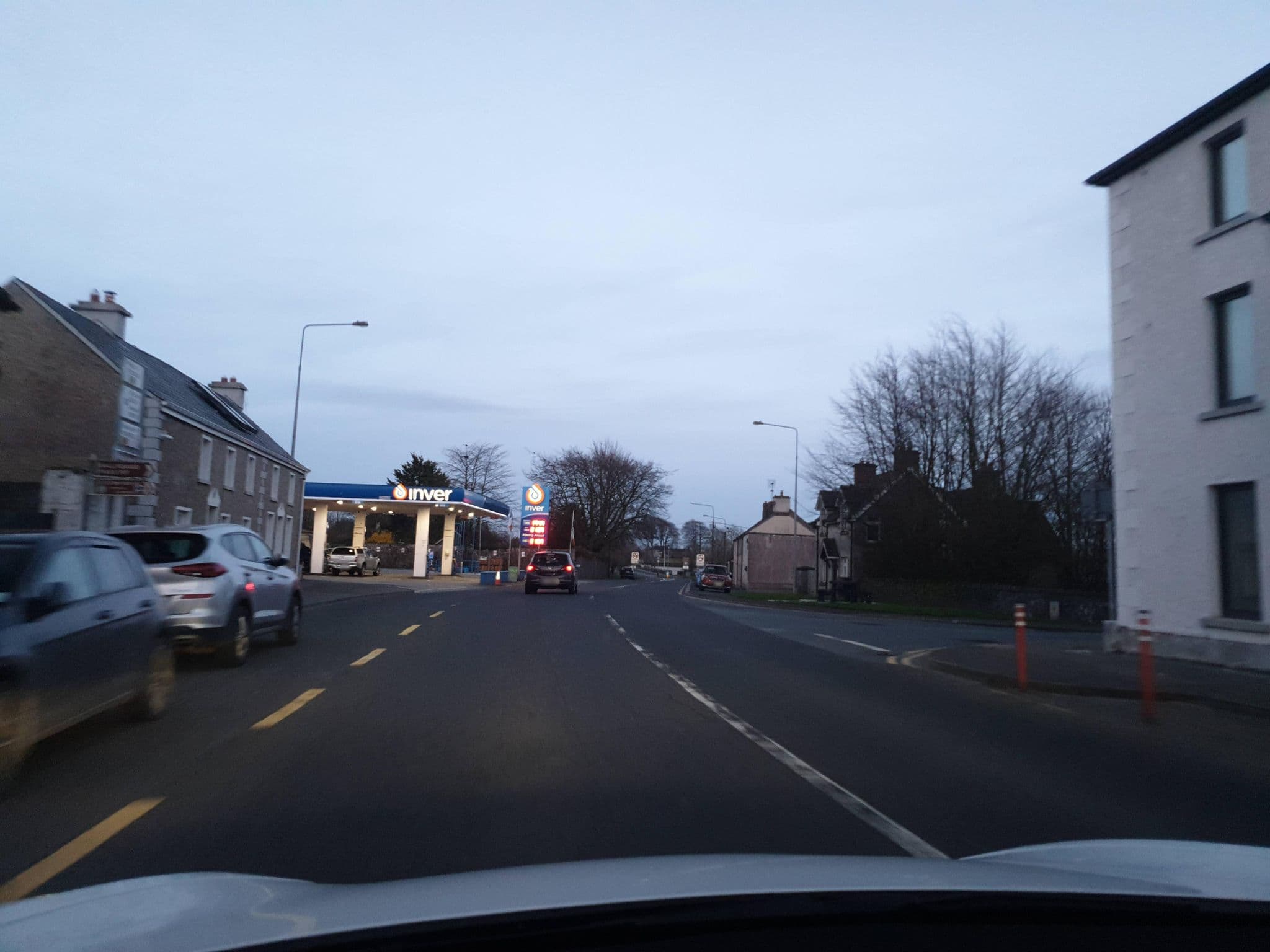 Street view near Leix County Hotel, Rathdowney — © yannakis (CC BY-SA · Mapillary)