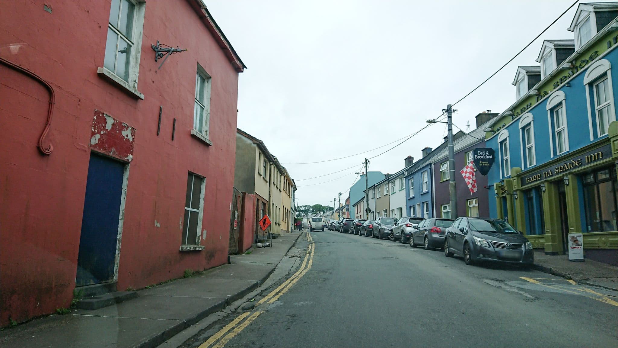 Street view near Barrna Sraide B&B, Dingle — © dave683 (CC BY-SA · Mapillary)