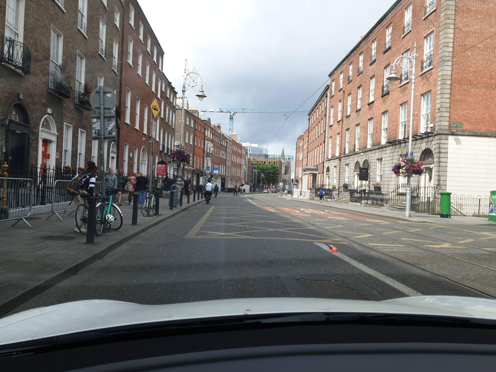 Street view near Russell Court Hotel, Dublin — © yannakis (CC BY-SA · Mapillary)