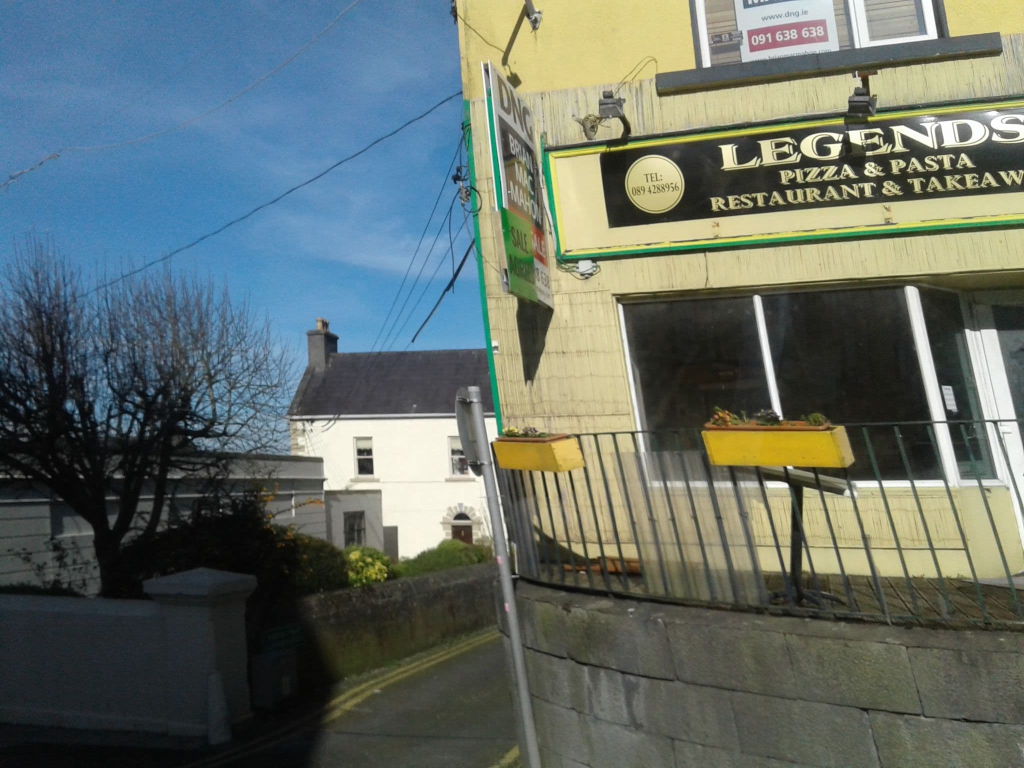Street view near Sullivan's Royal Hotel, Gort — © tshedy (CC BY-SA · Mapillary)