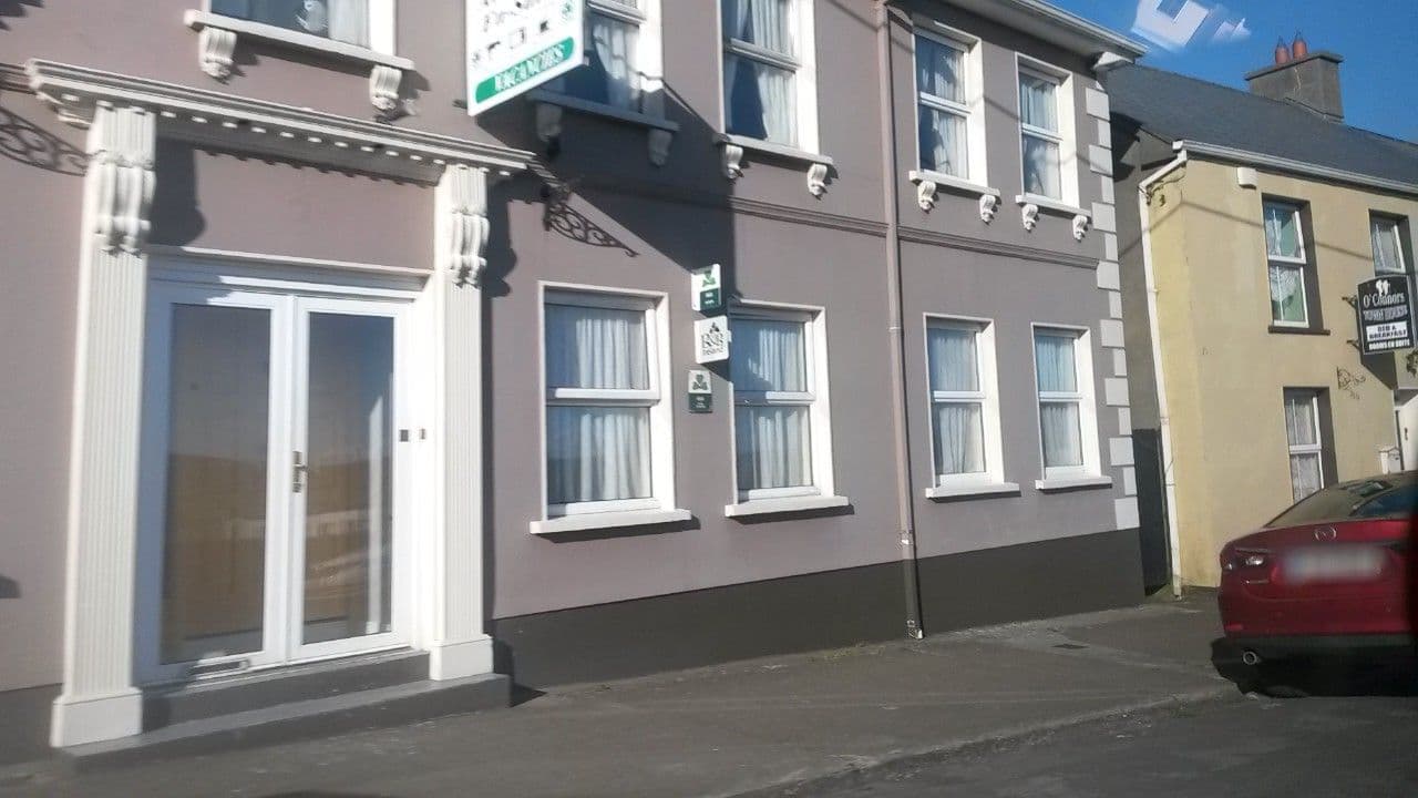 Street view near Bolands Guesthouse B&B, Dingle — © debigc (CC BY-SA · Mapillary)