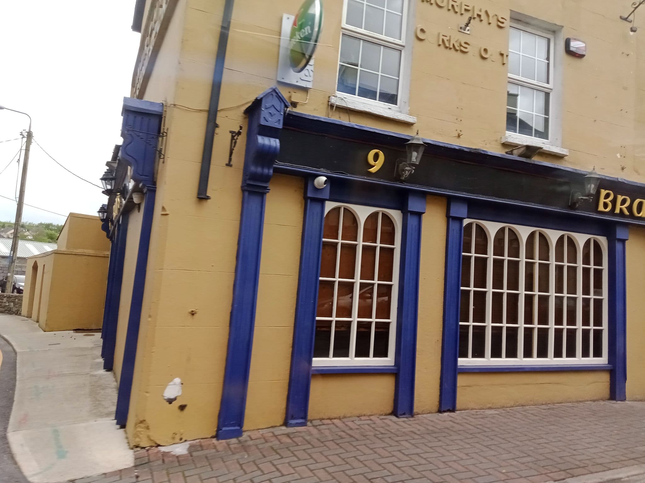 Street view near The Munster Arms Hotel, Bandon — © annekaro (CC BY-SA · Mapillary)