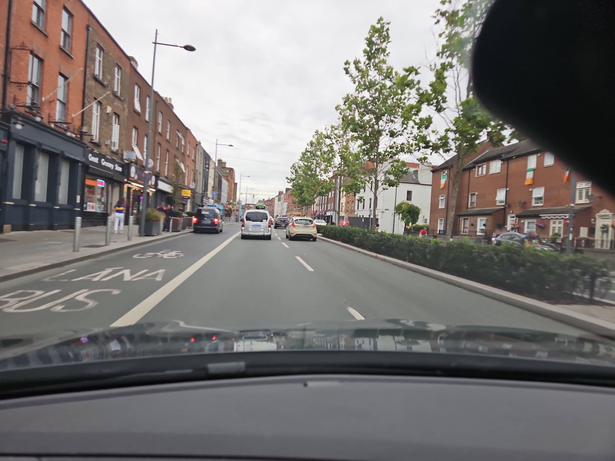 Street view near Caulfield's Hotel, Drumcondra — © toho (CC BY-SA · Mapillary)