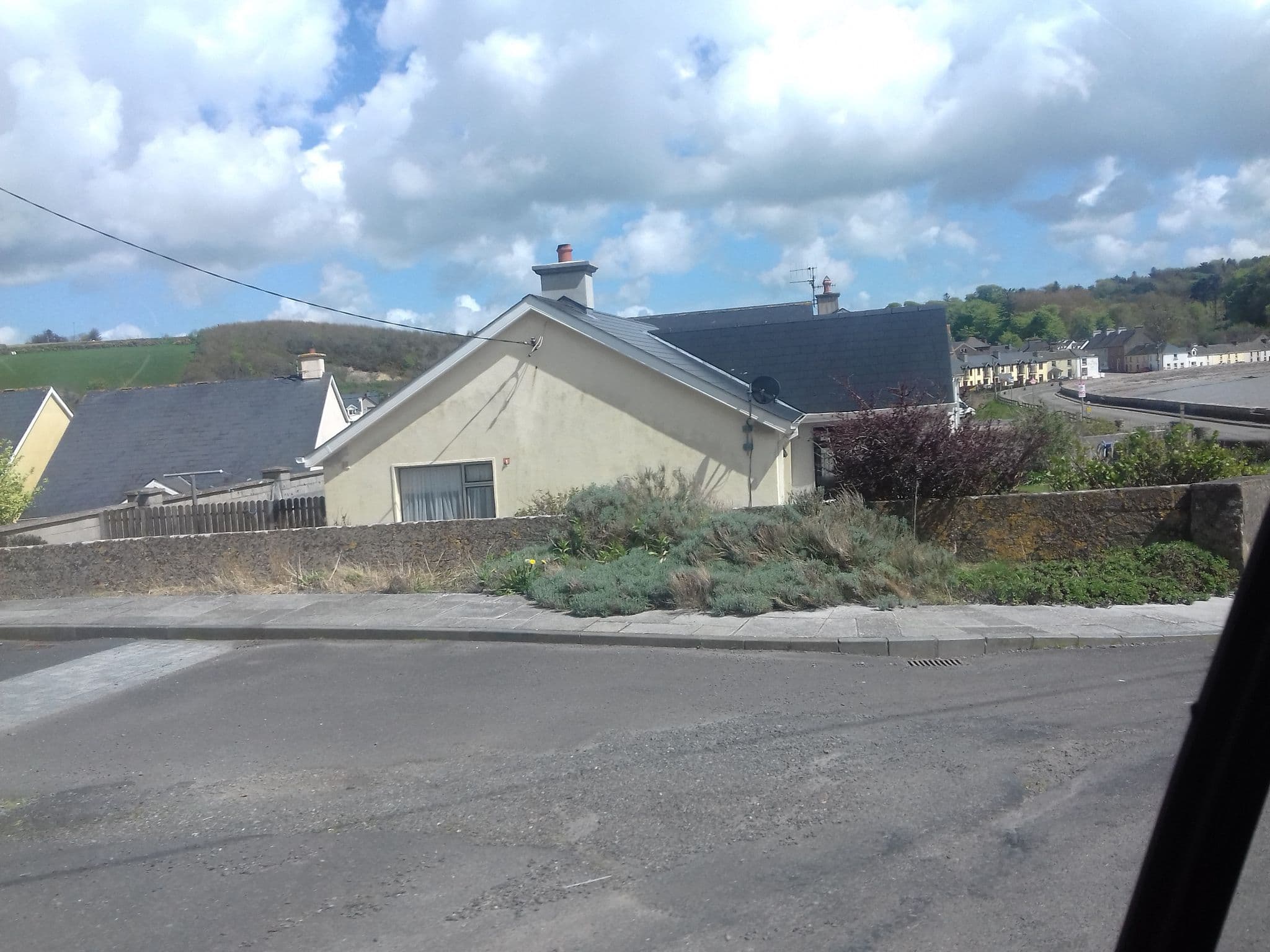 Street view near Marsh Mere Lodge B&B, Dunmore East — © debigc (CC BY-SA · Mapillary)