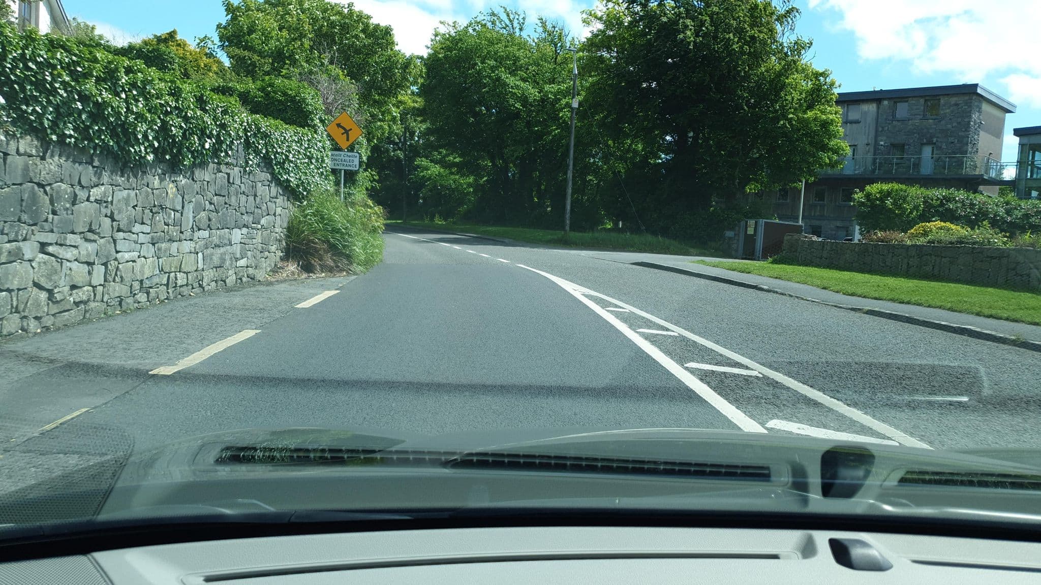 Street view near Rose Villa Bed and Breakfast, Bearna — © yannakis (CC BY-SA · Mapillary)