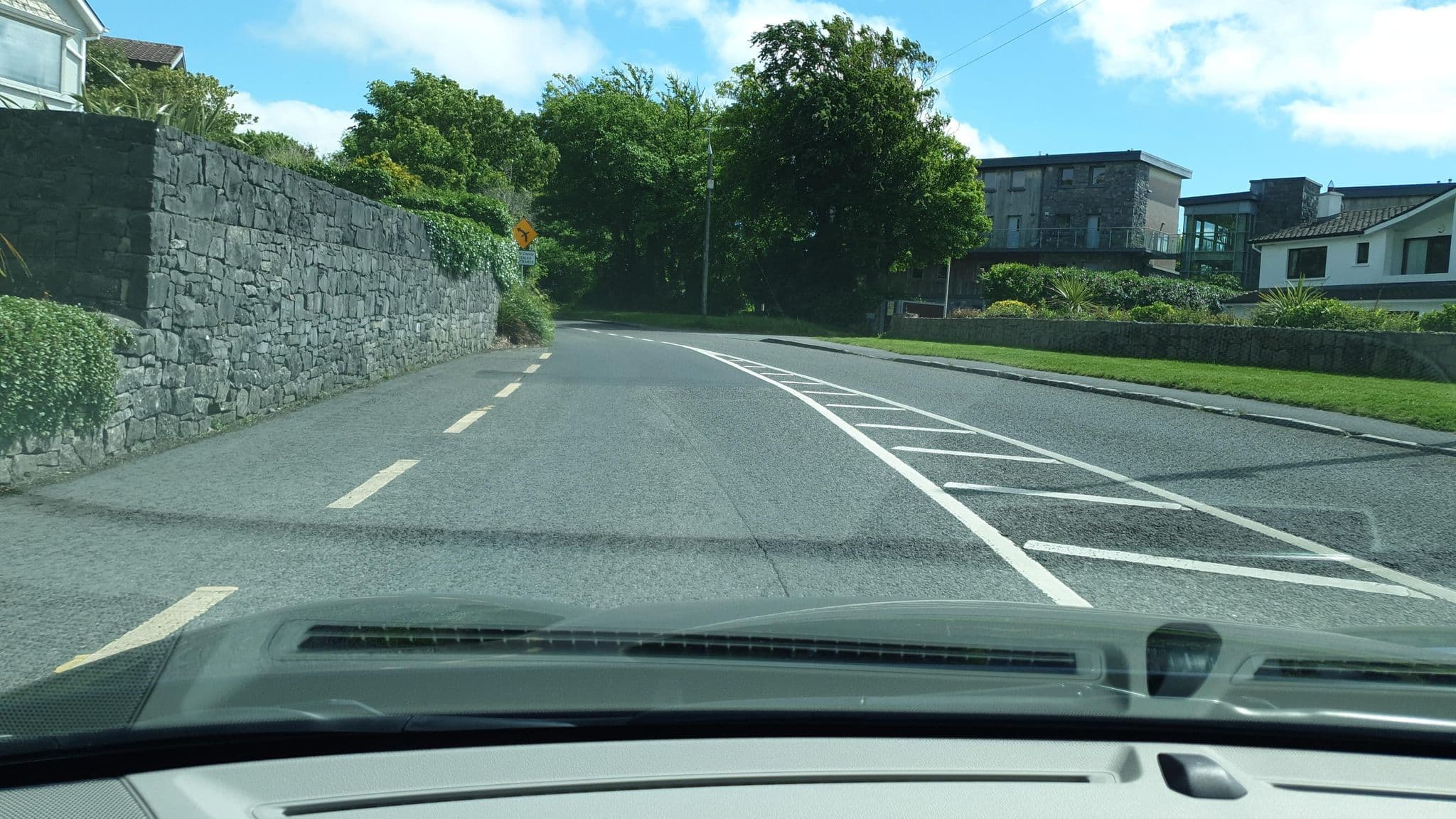 Street view near Rusheen Bay House Bed and Breakfast, Bearna — © yannakis (CC BY-SA · Mapillary)