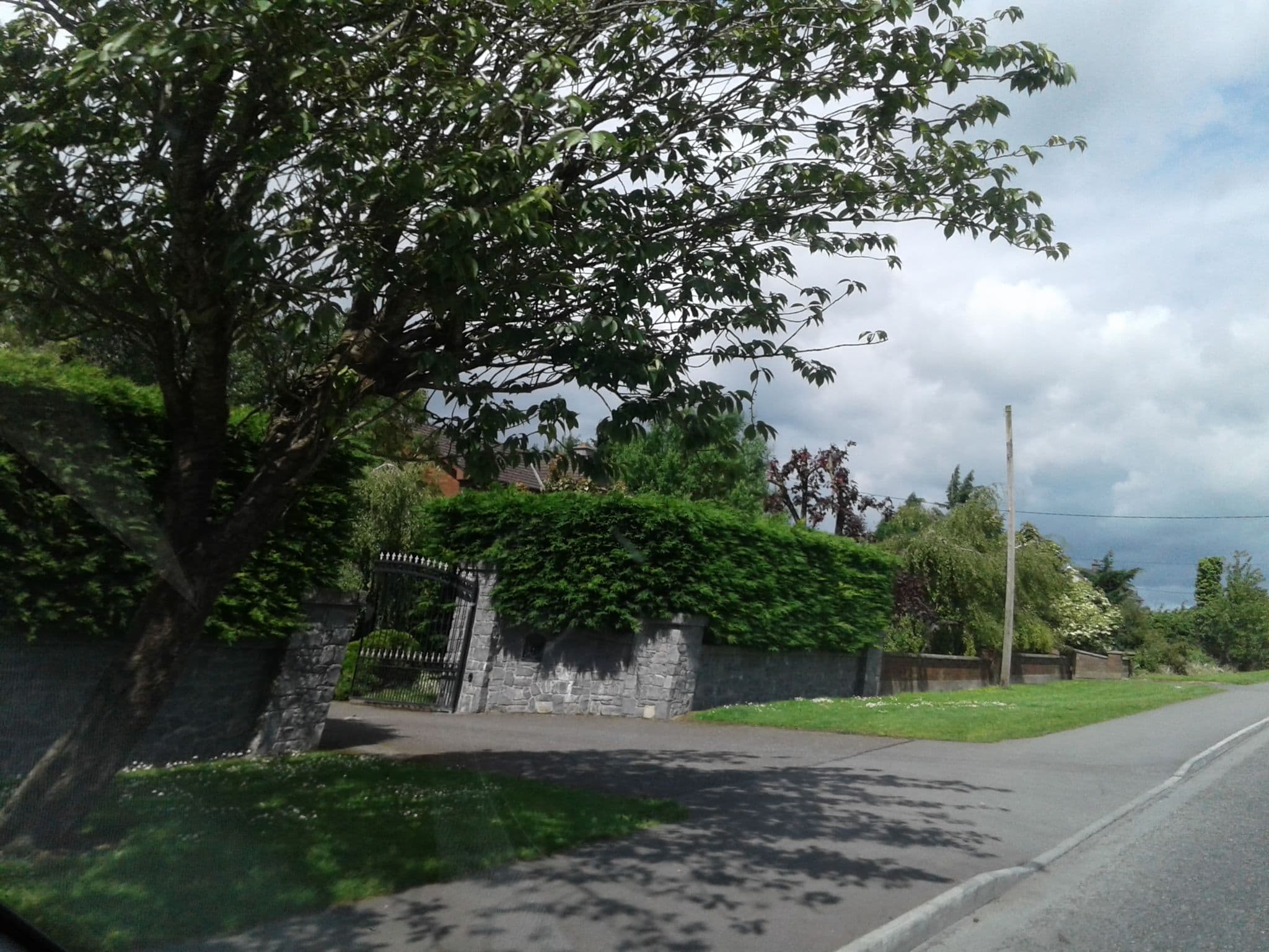 Street view near Tudor Lodge B&B, Tullamore — © tshedy (CC BY-SA · Mapillary)