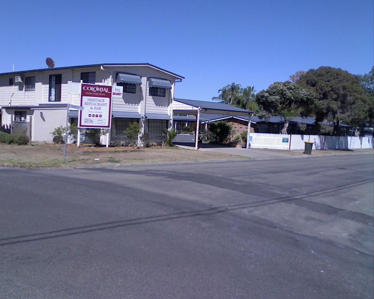 Street view near Colonial Motor Lodge, Scone — © bob3bob3 (CC BY-SA · Mapillary)