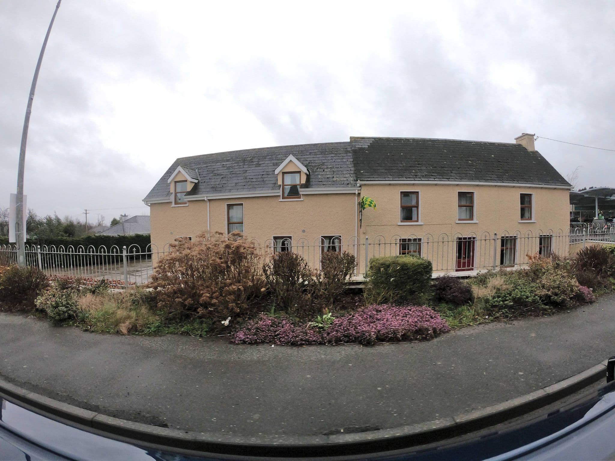 Street view near Elm Grove, New Ross — © dave683 (CC BY-SA · Mapillary)