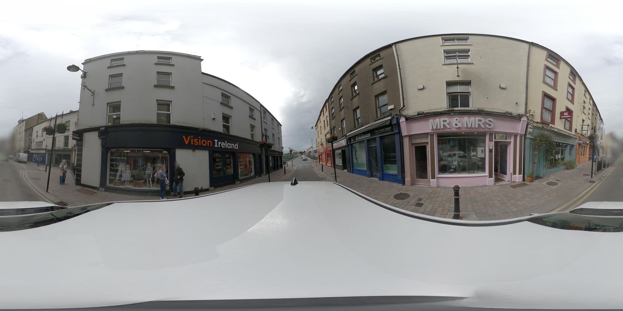 Street view near The Cracked Teapot, New Ross — © annekaro (CC BY-SA · Mapillary)