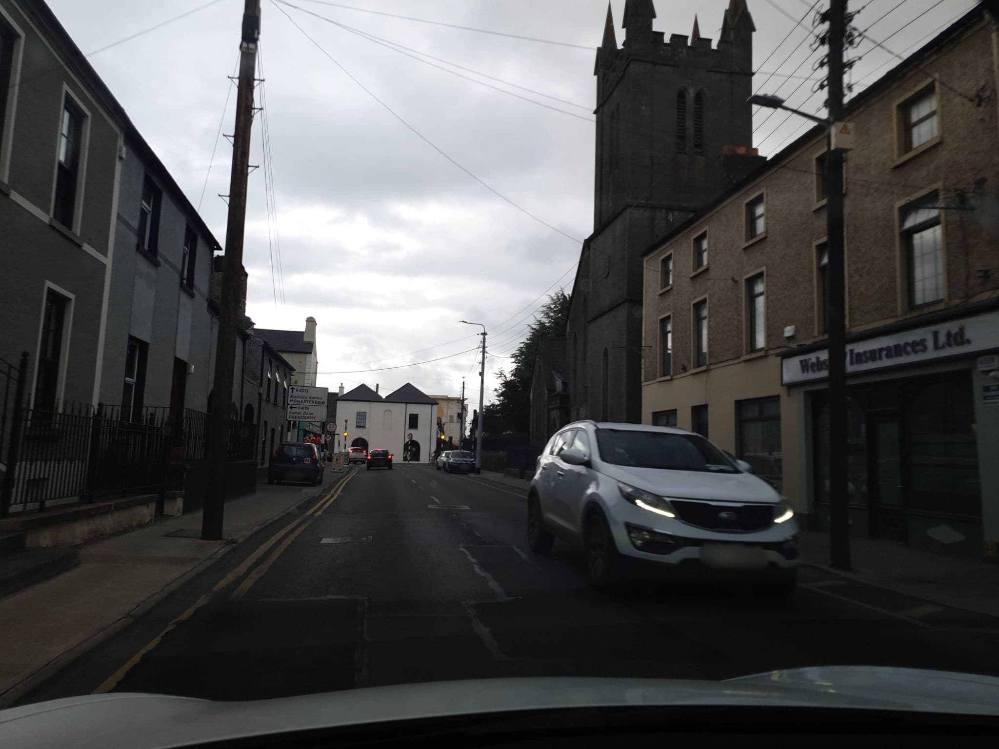 Street view near The Barrow Lodge, Portarlington — © yannakis (CC BY-SA · Mapillary)
