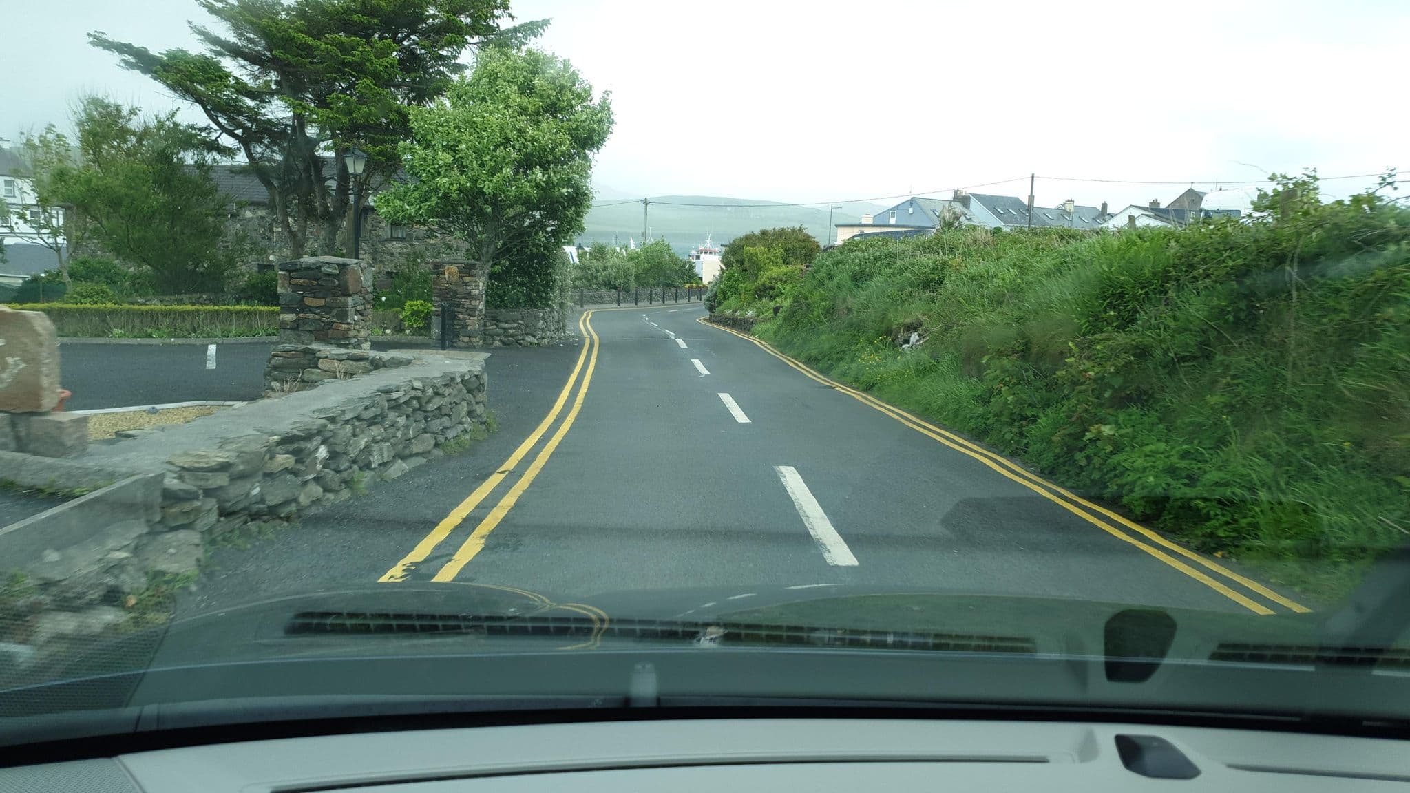 Street view near Harbour House, Clifden — © yannakis (CC BY-SA · Mapillary)