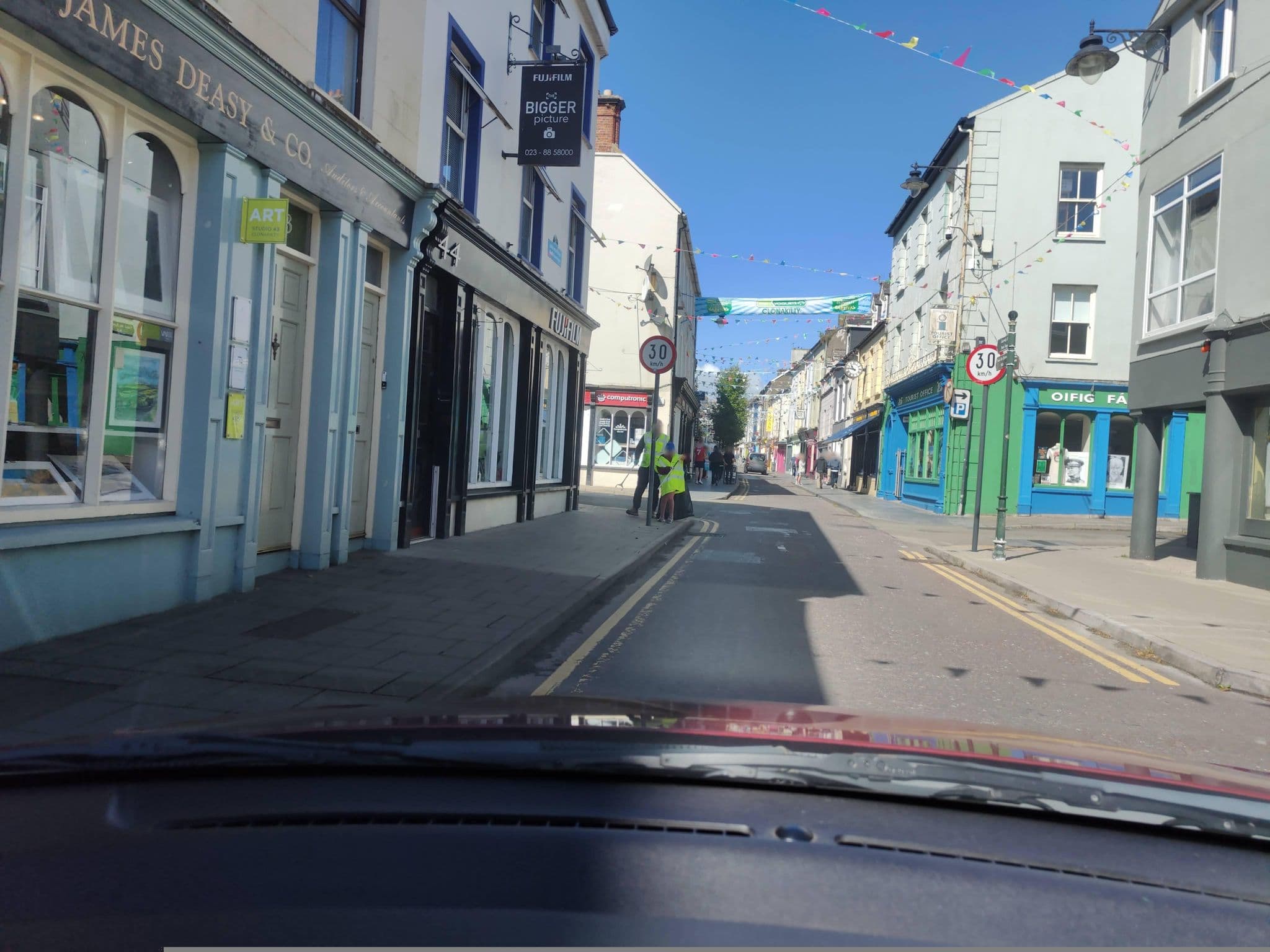Street view near An Súgán Restaurant & Guest House, Clonakilty — © gogorm (CC BY-SA · Mapillary)