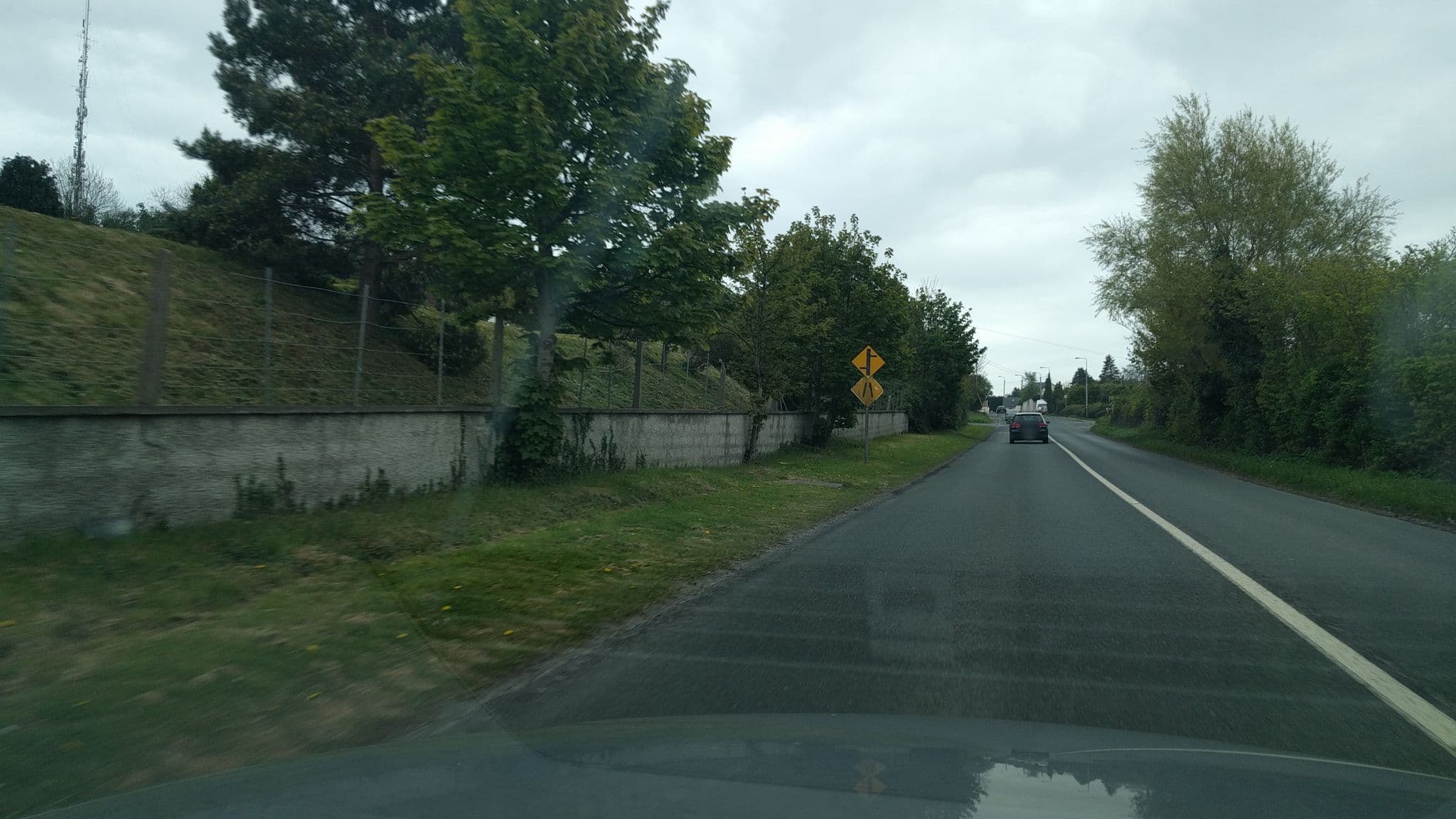 Street view near Hillview, Kilmacanoge — © imapthestigmatised (CC BY-SA · Mapillary)