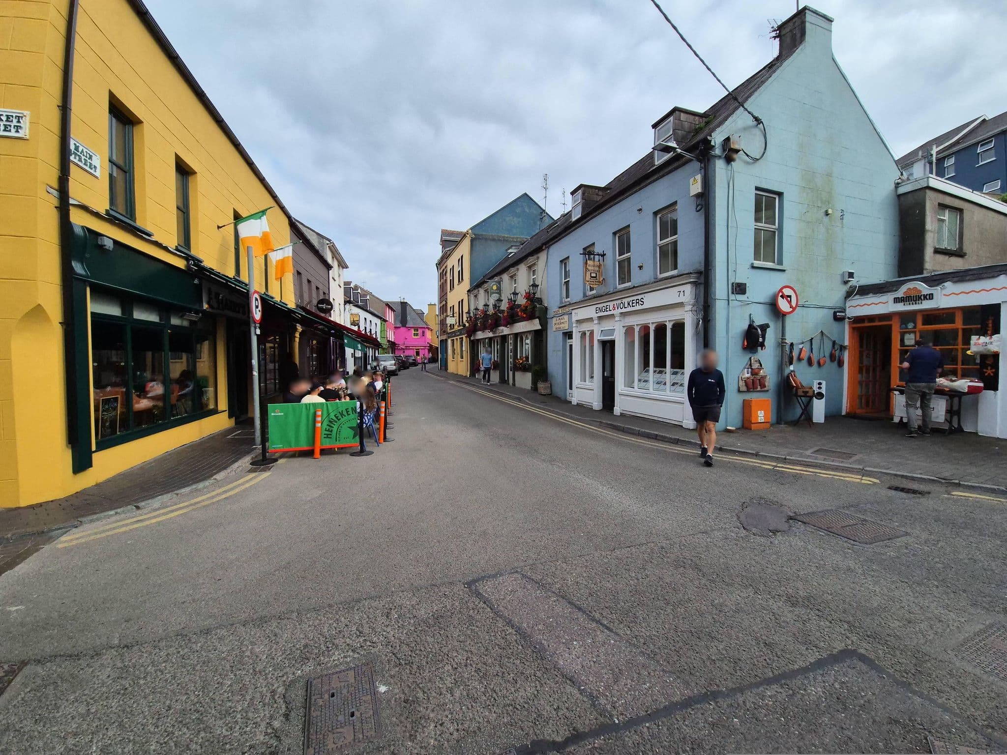Street view near Lemon Leaf, Kinsale — © Helmuts (CC BY-SA · Mapillary)