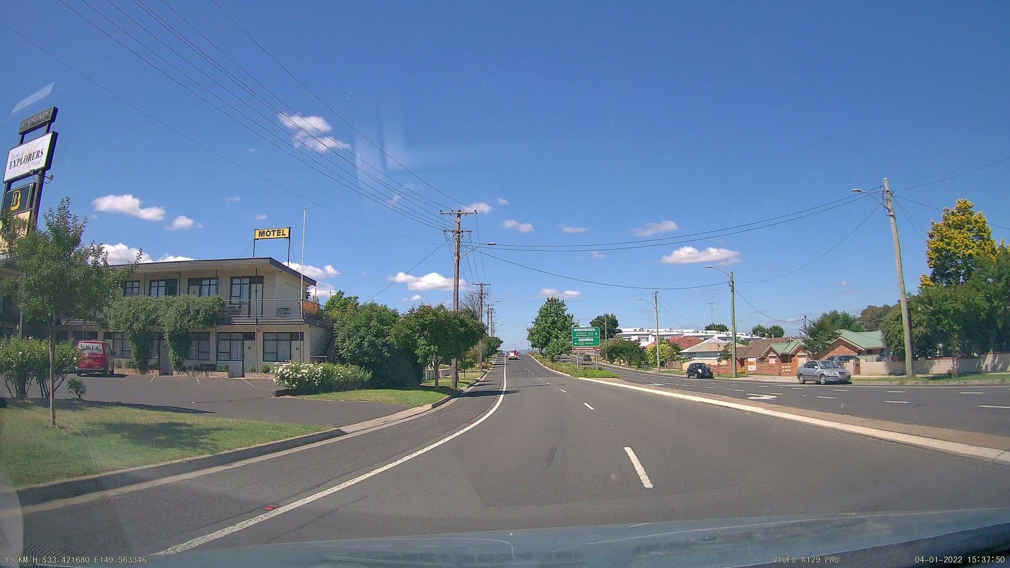 Street view near Bathurst Explorers Motel, Mitchell — © radiotrefoil (CC BY-SA · Mapillary)
