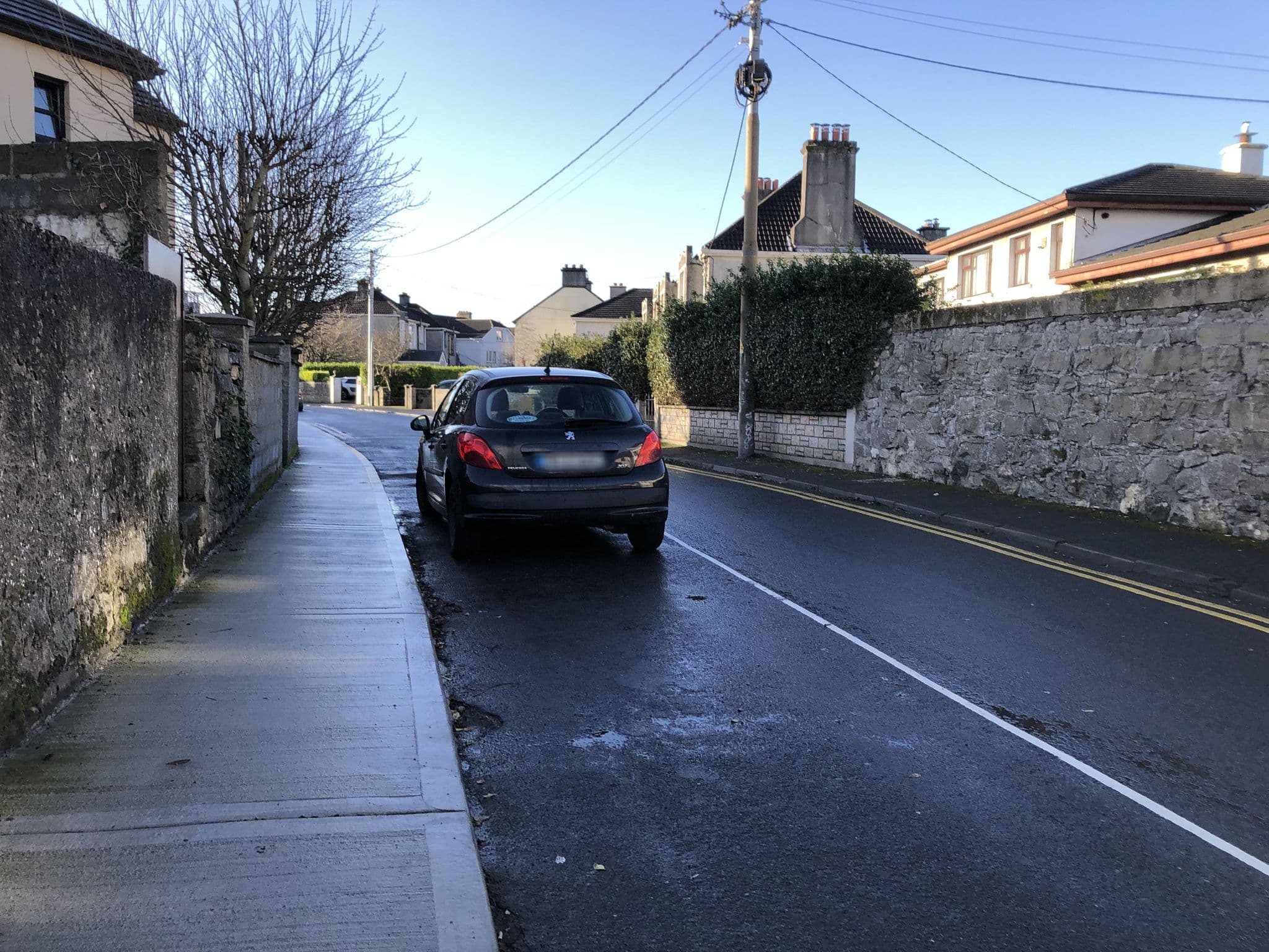 Street view near Linderhof B&B, Galway — © donnchafoley (CC BY-SA · Mapillary)