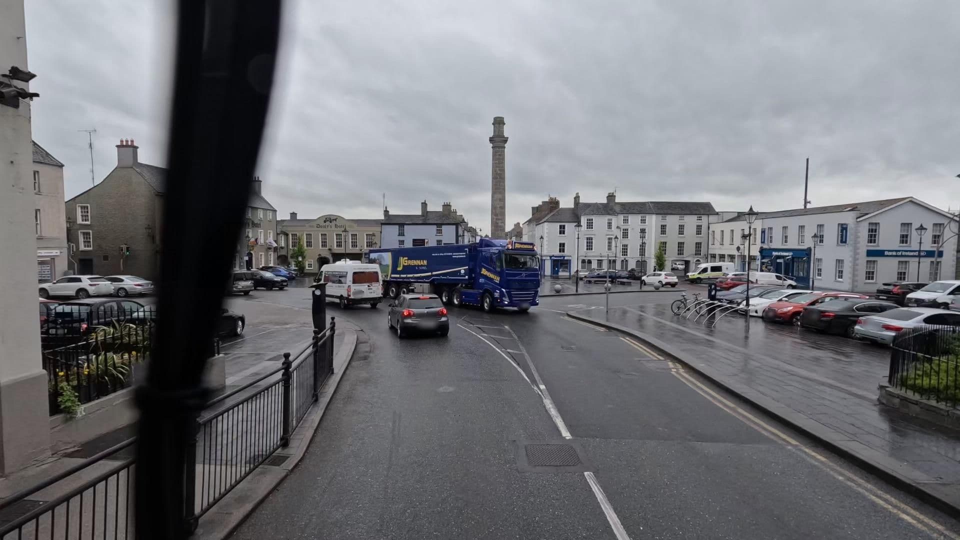 Street view near Ormond House, Birr — © bct (CC BY-SA · Mapillary)