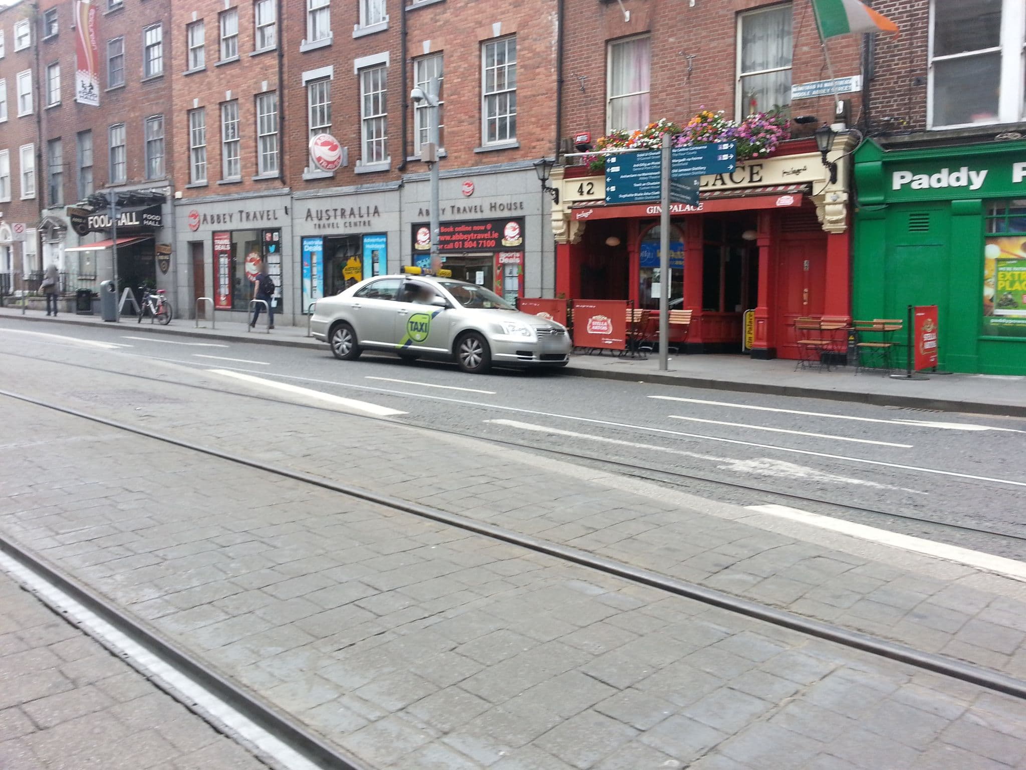 Street view near Motel One Dublin, Dublin — © pbb (CC BY-SA · Mapillary)
