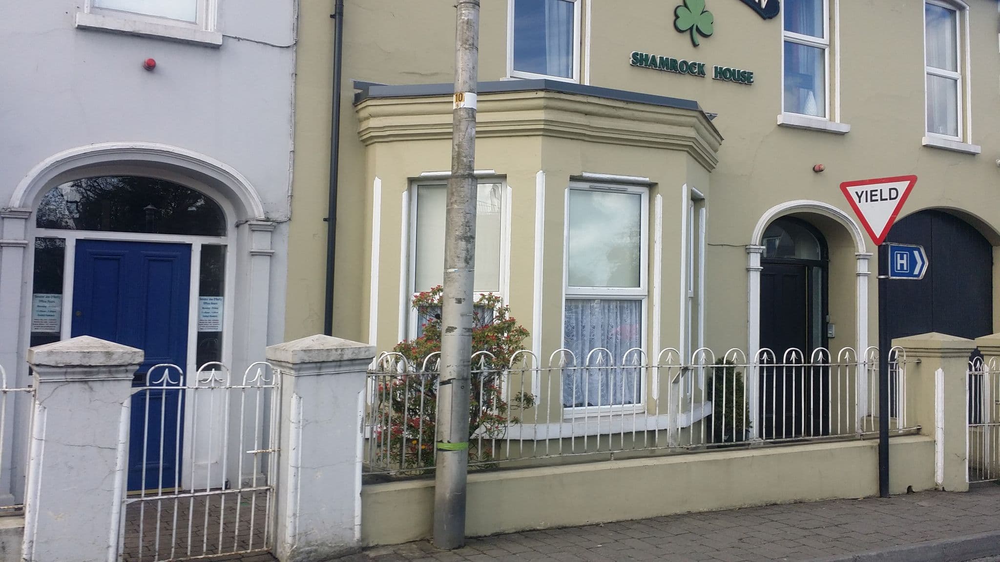 Street view near Shamrock House, Cavan — © fifi1984mkg (CC BY-SA · Mapillary)