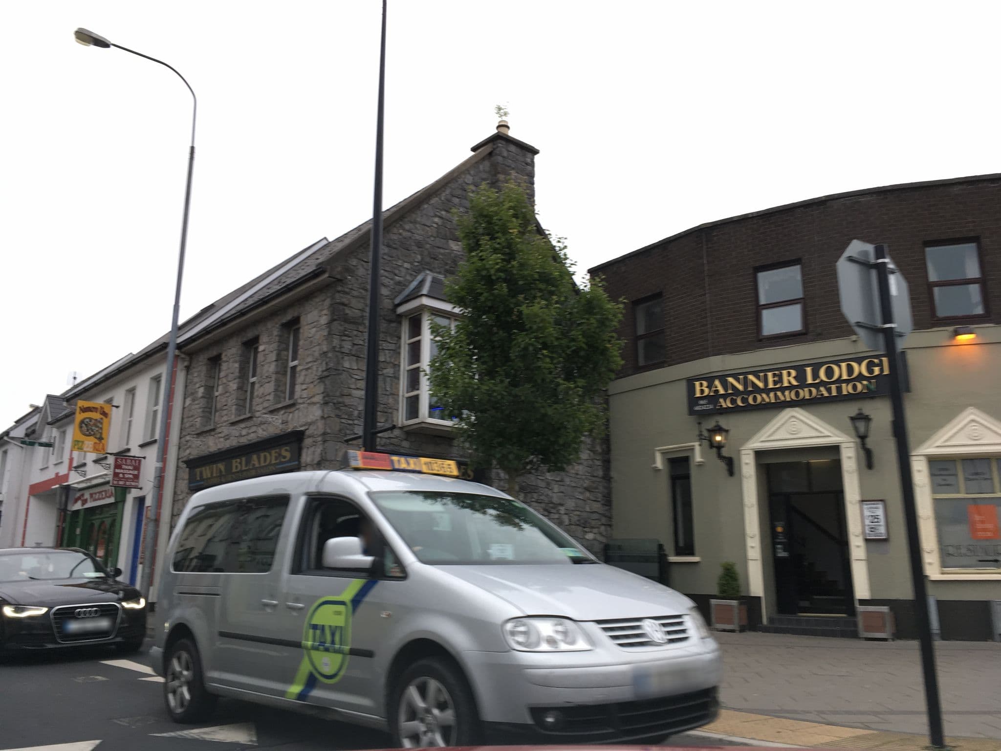 Street view near Banner Lodge Accommodation, Ennis — © southglos (CC BY-SA · Mapillary)