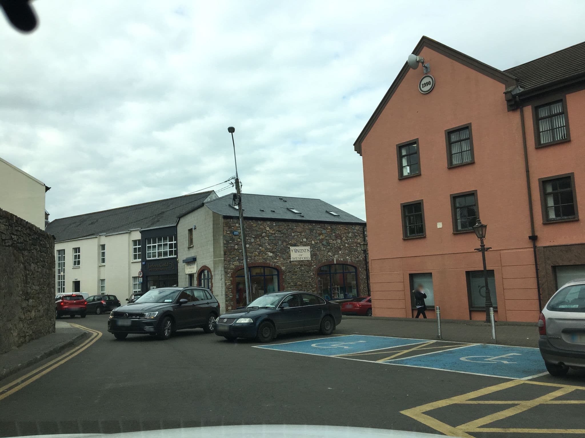 Street view near Selskar Court Accommodation, Wexford — © wibbit (CC BY-SA · Mapillary)